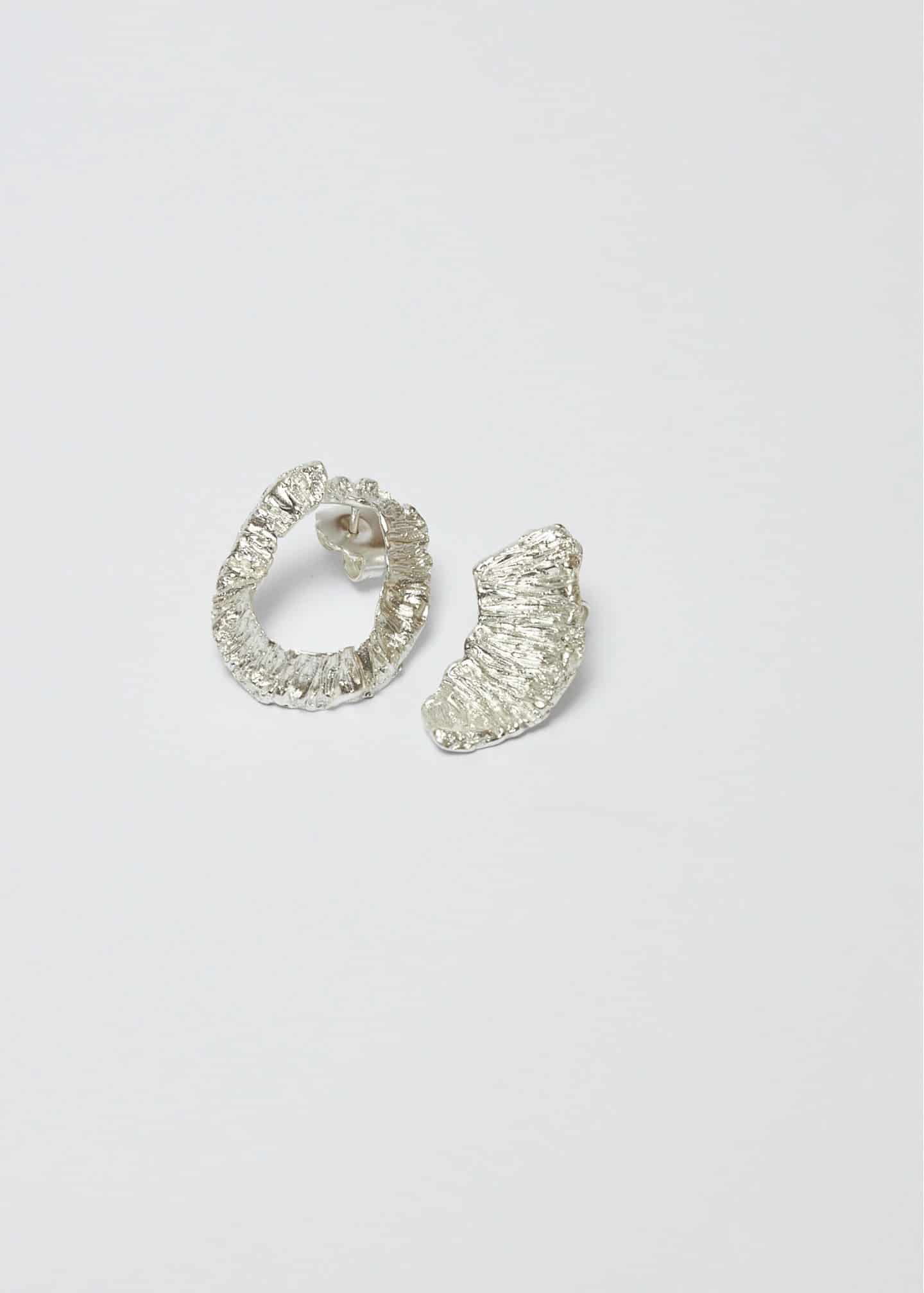 Aretes asimetricos trozo de luna - miniatura 1