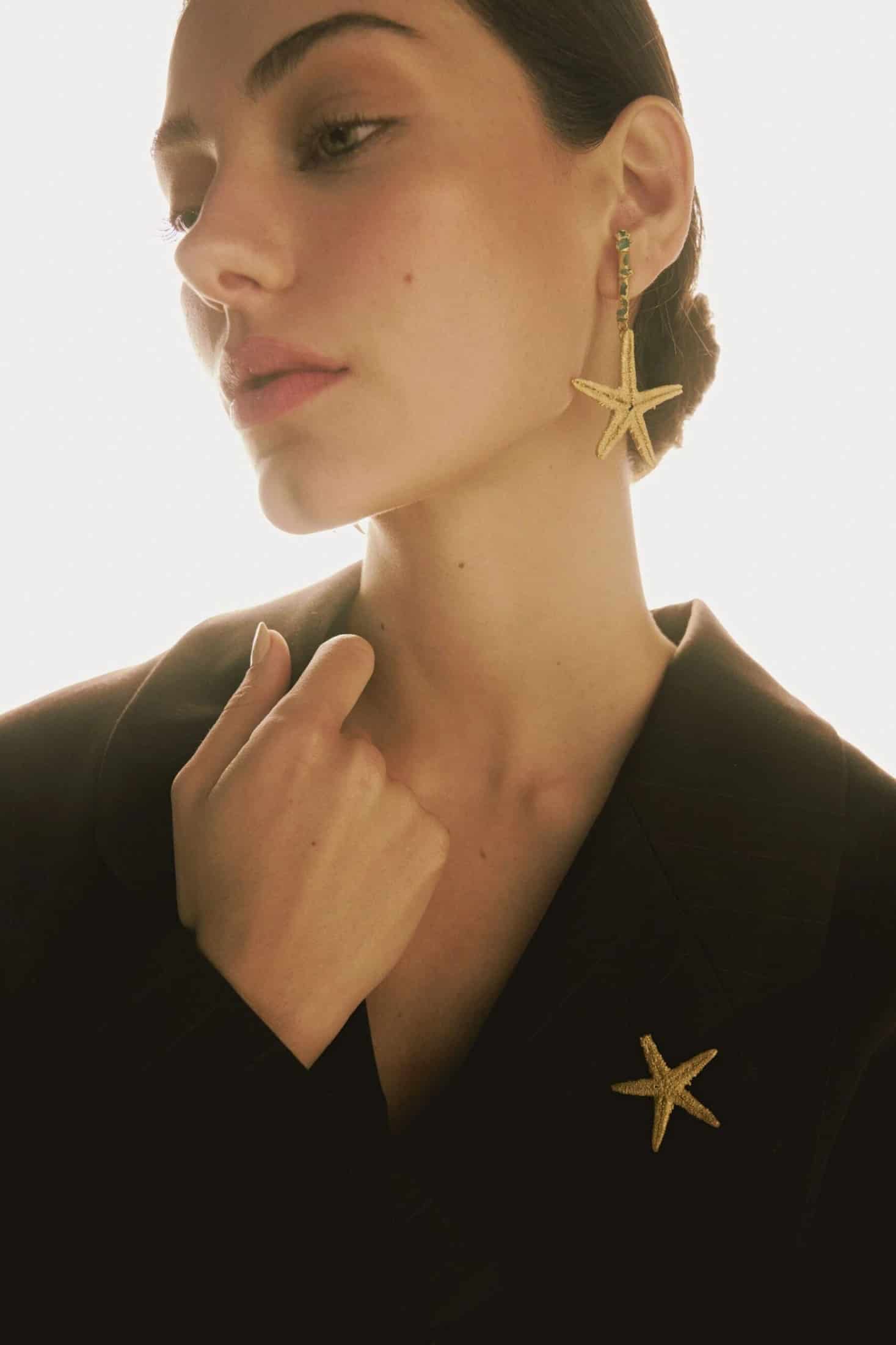 ARETES ESTRELLA DE MAR Y ESMERALDA EN BRUTO - miniatura 1