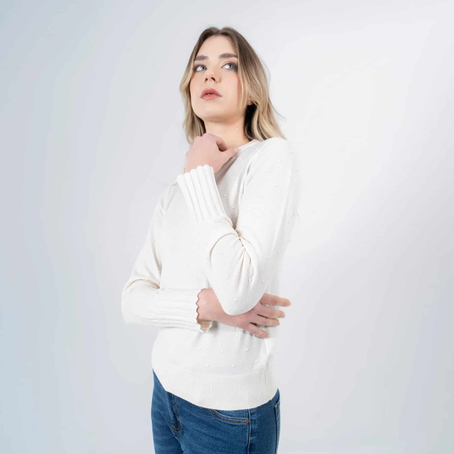Sweater textura pepas cuello redondo manga larga - miniatura 11