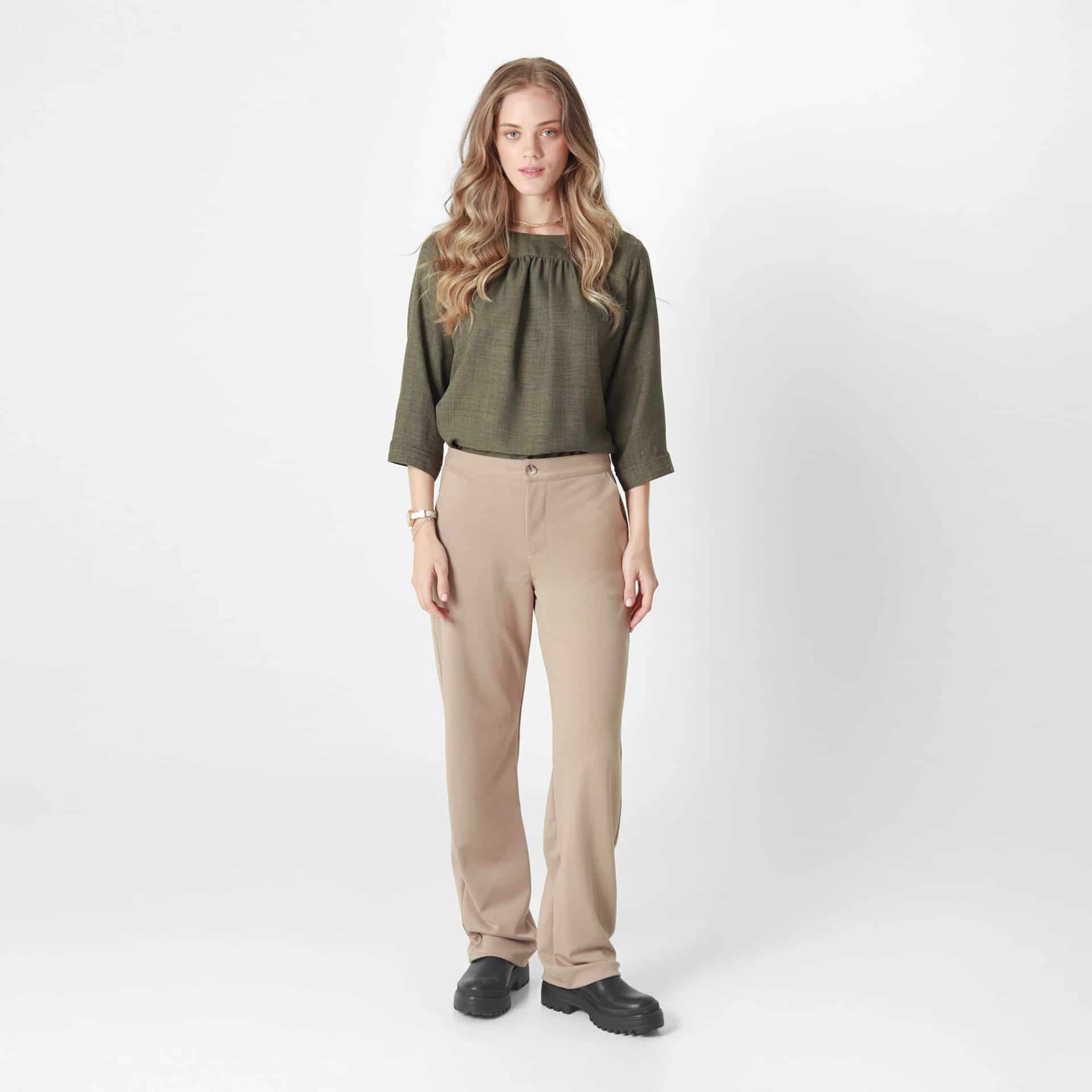Pantalon Tiro Medio Bota Recta - miniatura 2
