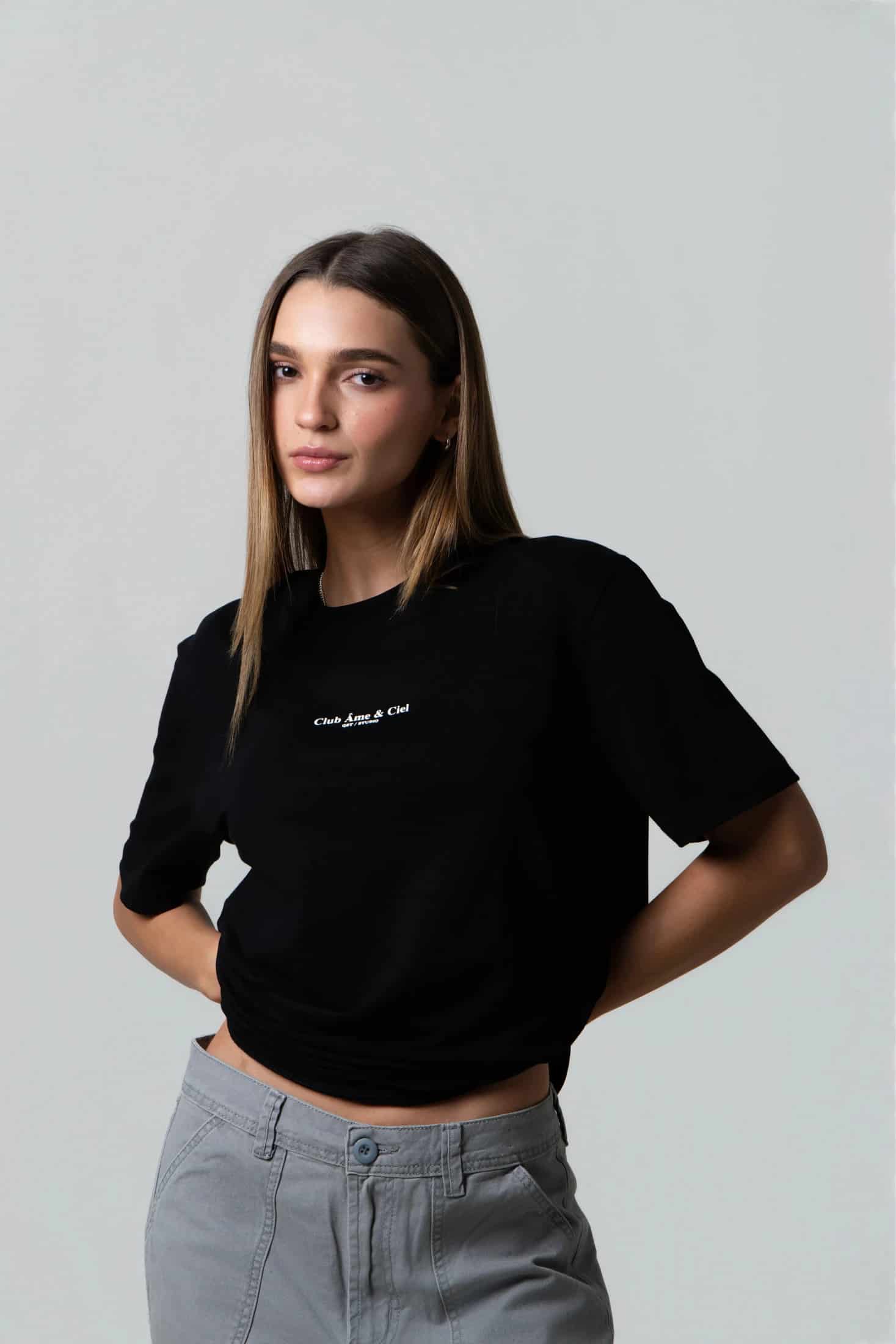 CAMISETA ESPECIAL ESTAMPADO LOCALIZADO COLOR NEGRO - miniatura 1