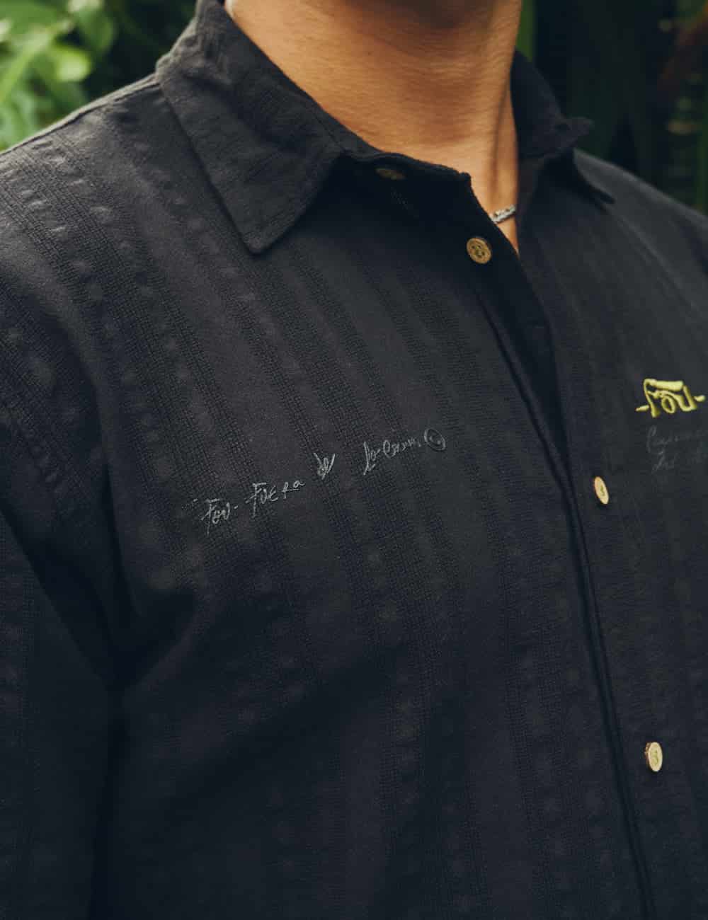Camisa Regular Fit cuidadores del alma negro Hombre - miniatura 4