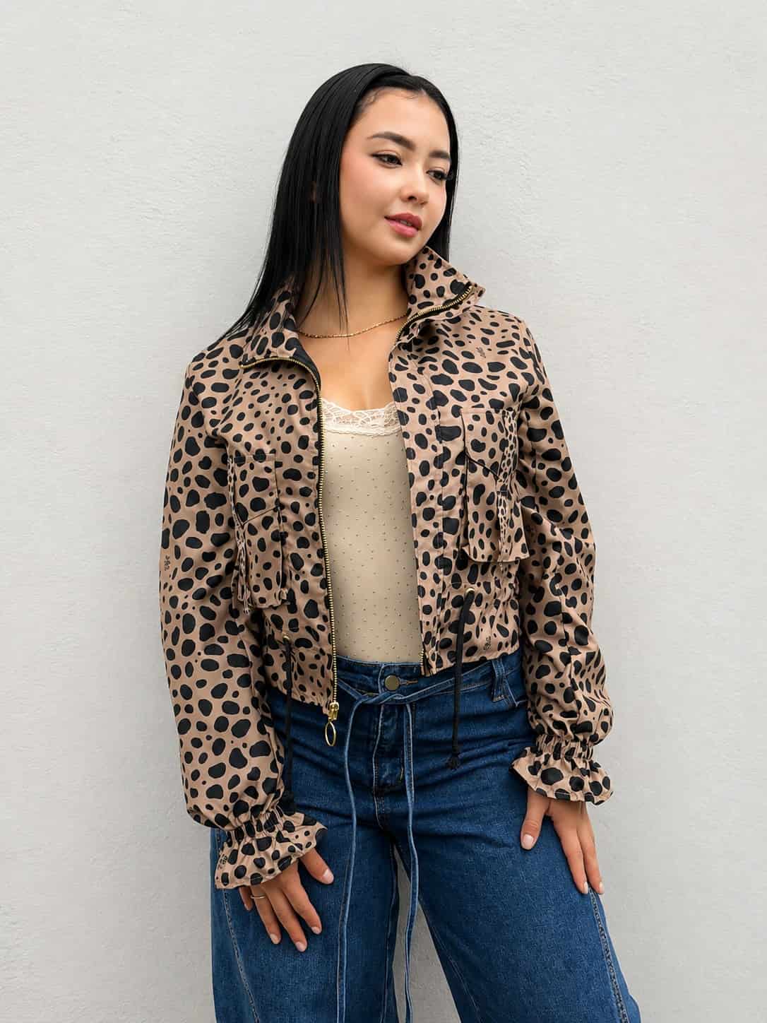 Chaqueta Corta Estampada Animal Print - miniatura 2