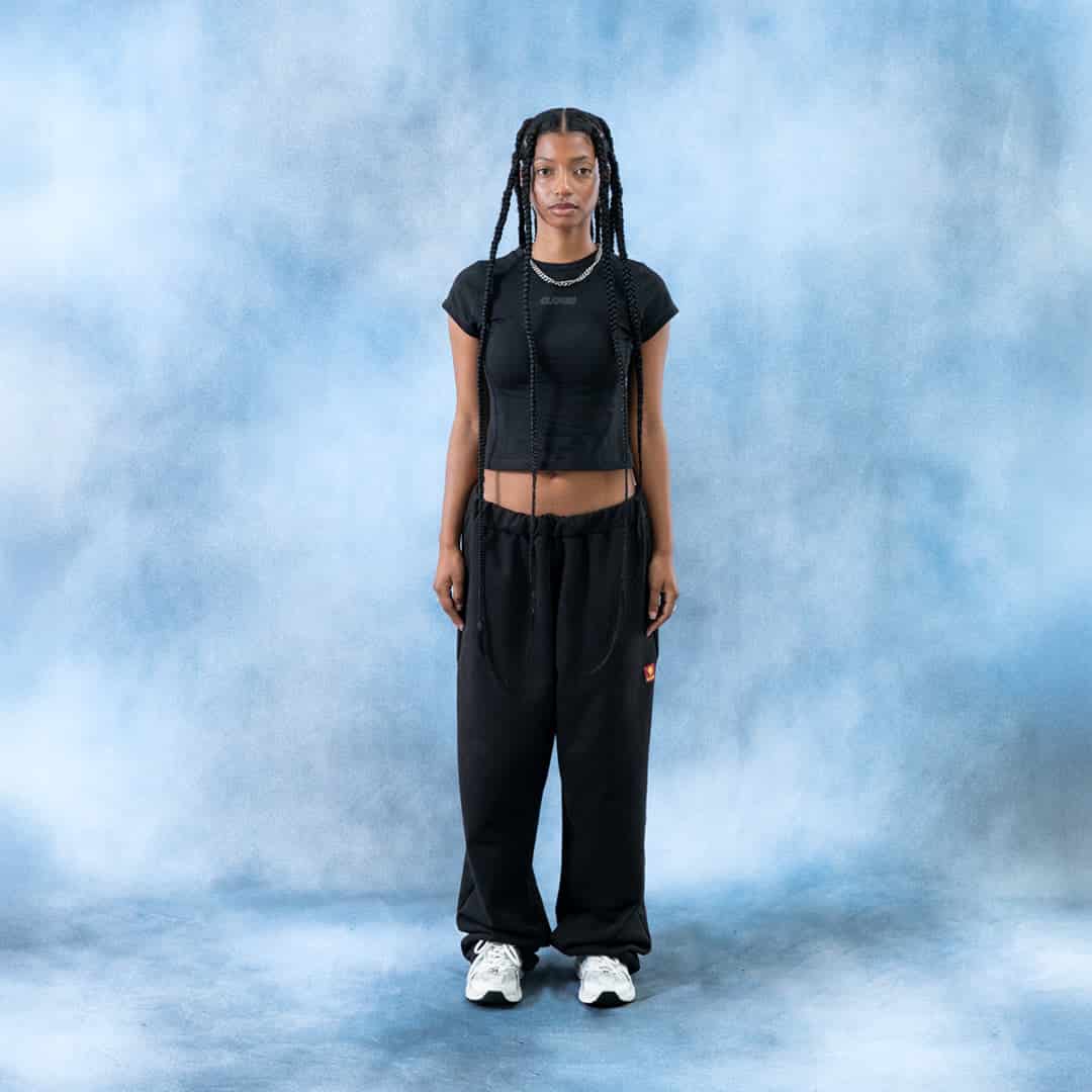 Baby tee negra - miniatura 3