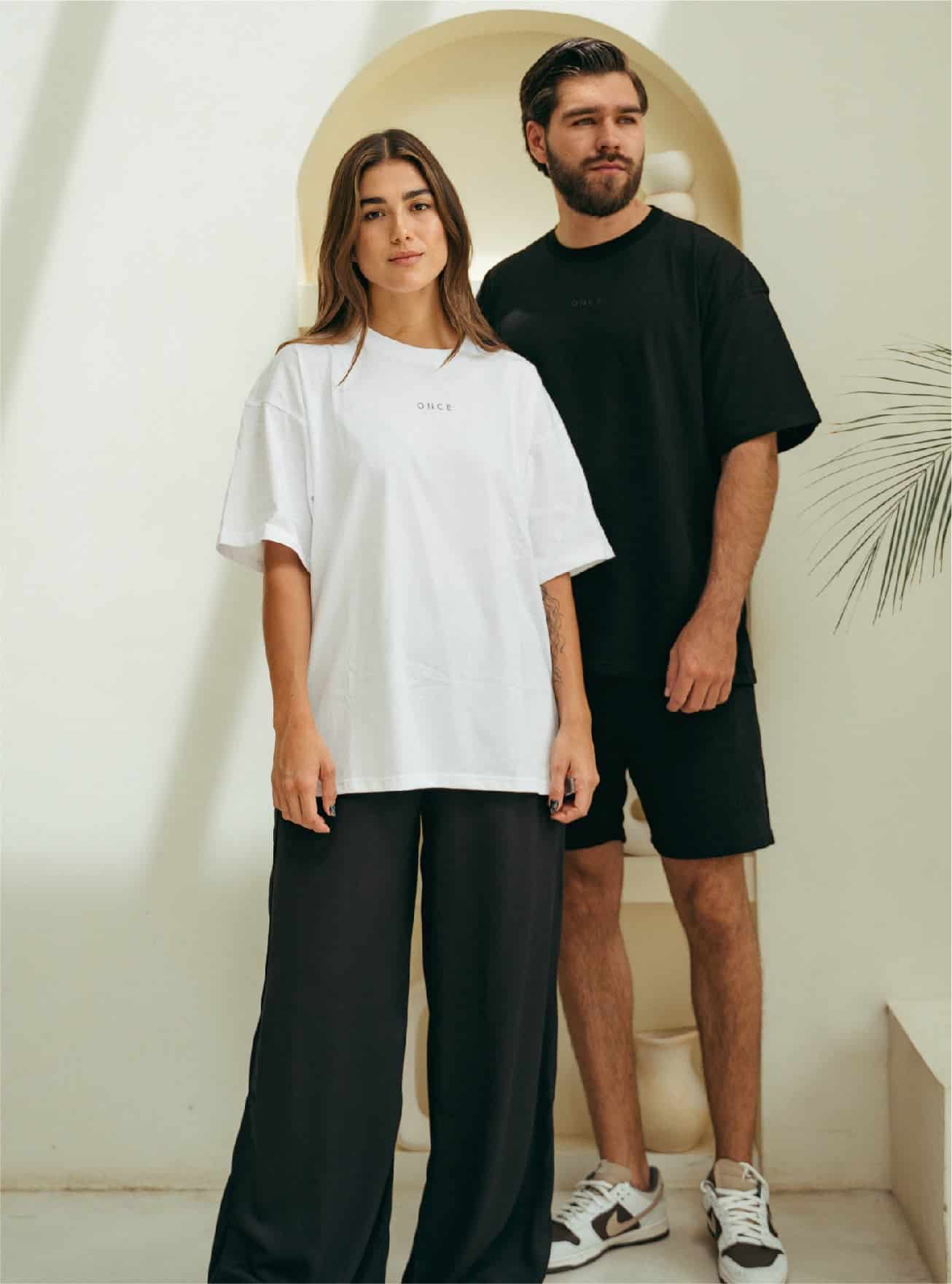 Camiseta Oversize Unisex - Black Solid - miniatura 3