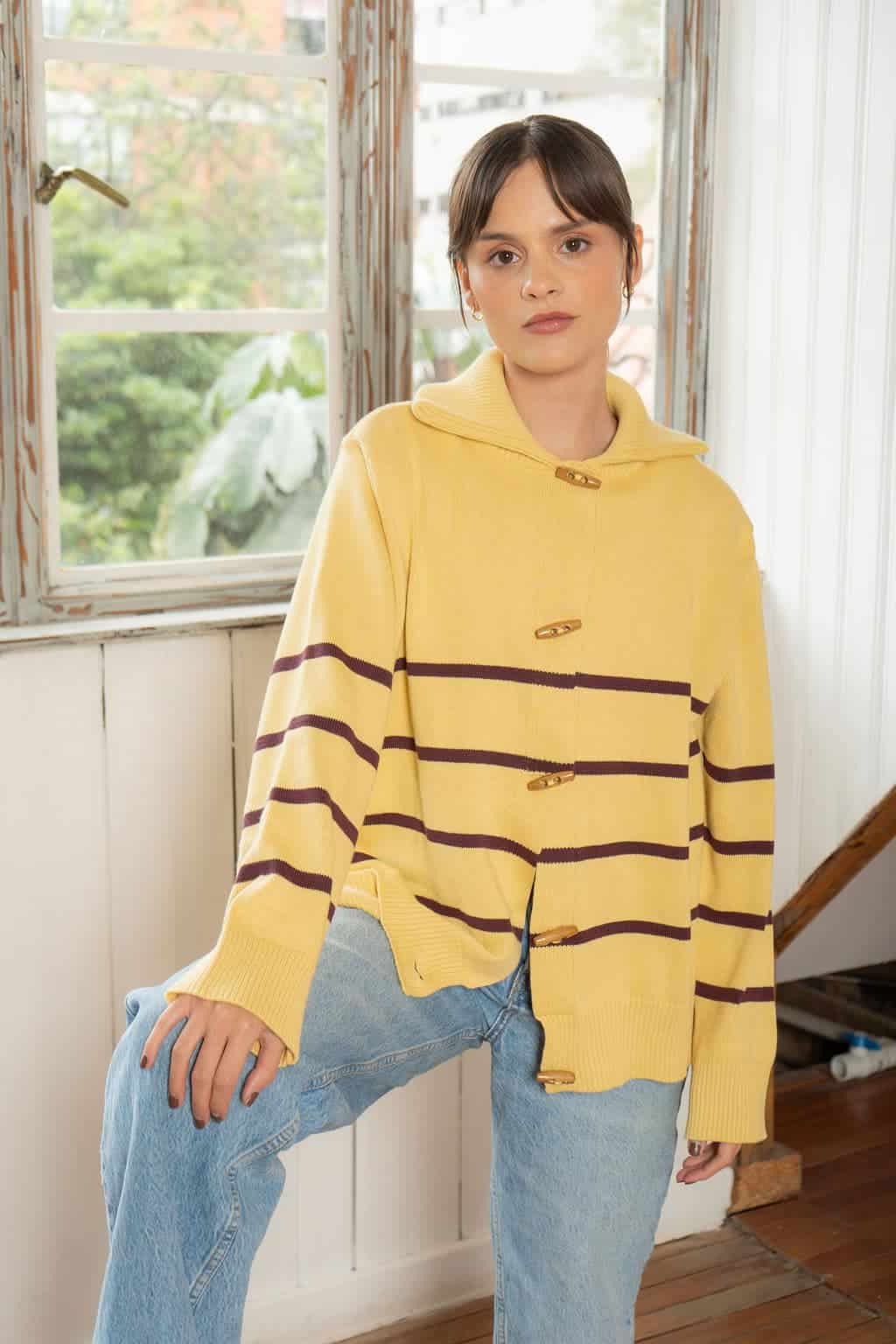 Sweater Botones Madera Amarillo - miniatura 3
