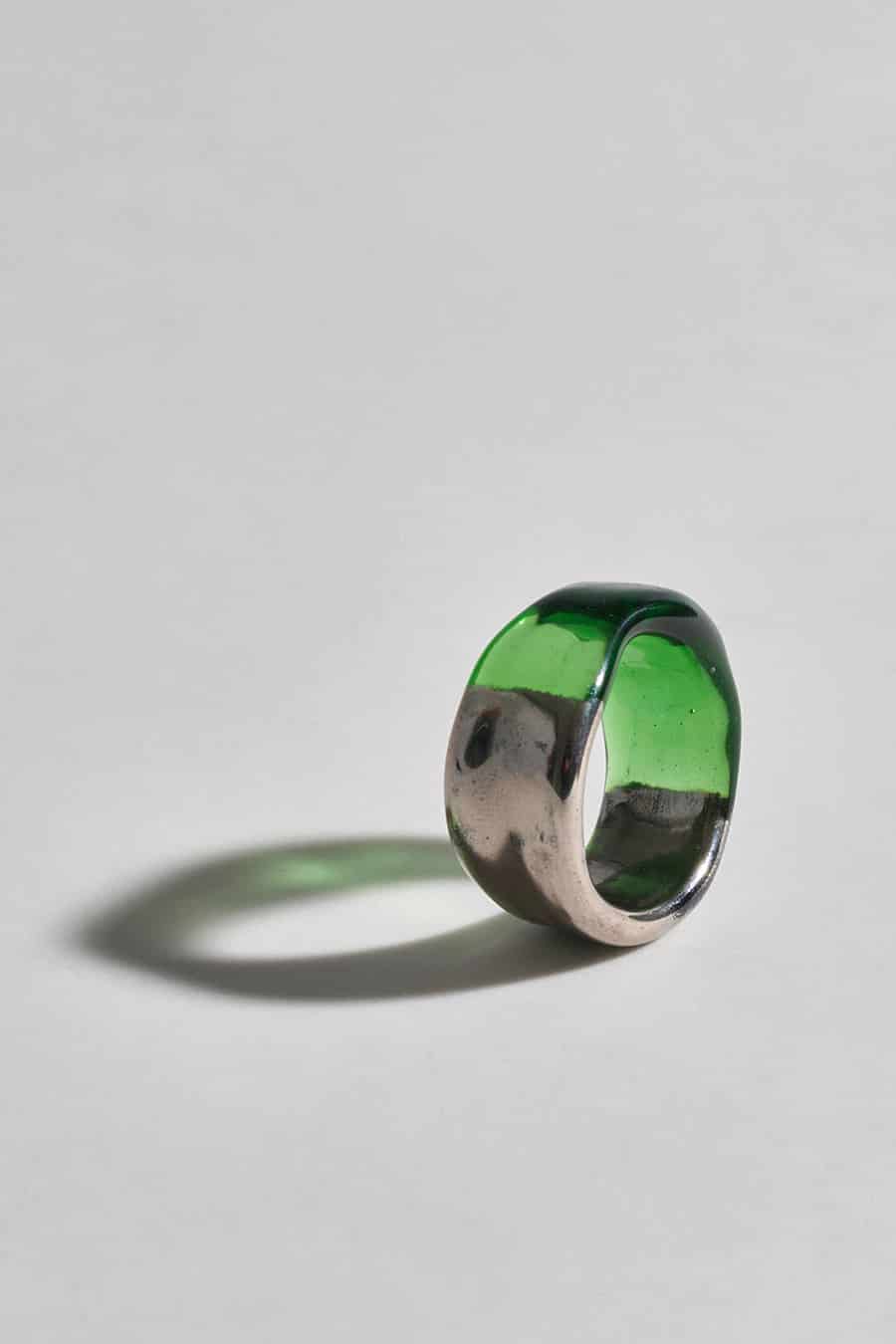 Anillo esmeralda en vidrio y oro blanco - miniatura 2