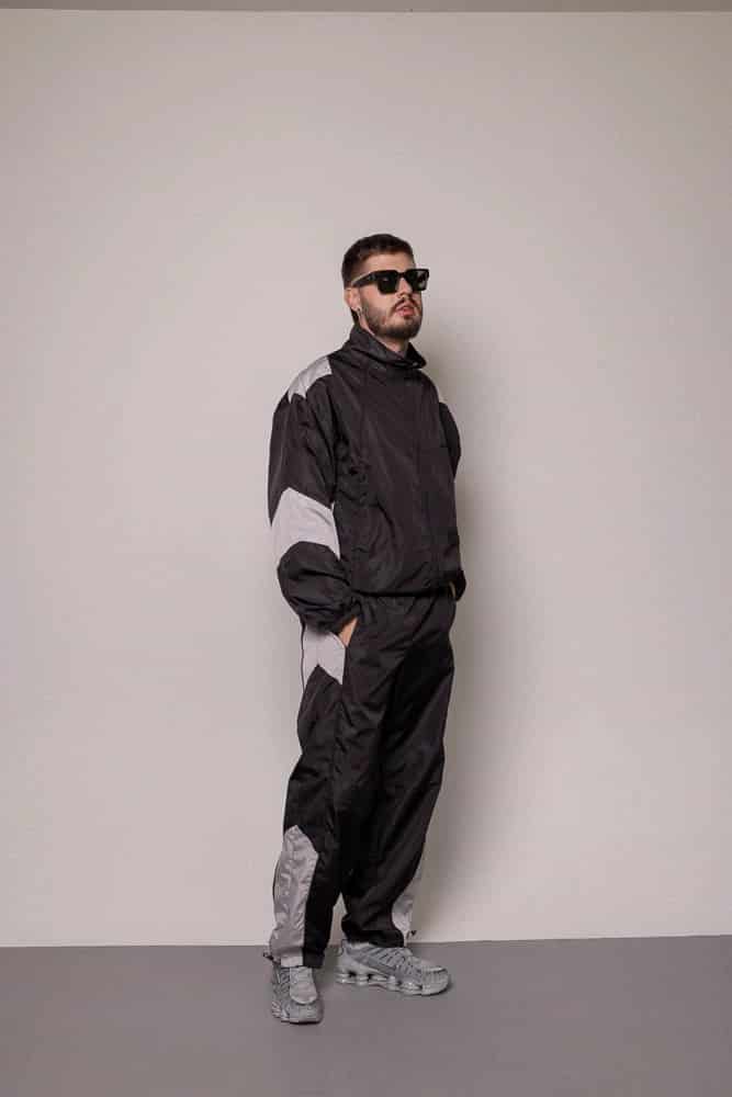 SET CHAQUETA Y SUDADERA ANTIFLUIDO-NEGRO - miniatura 2