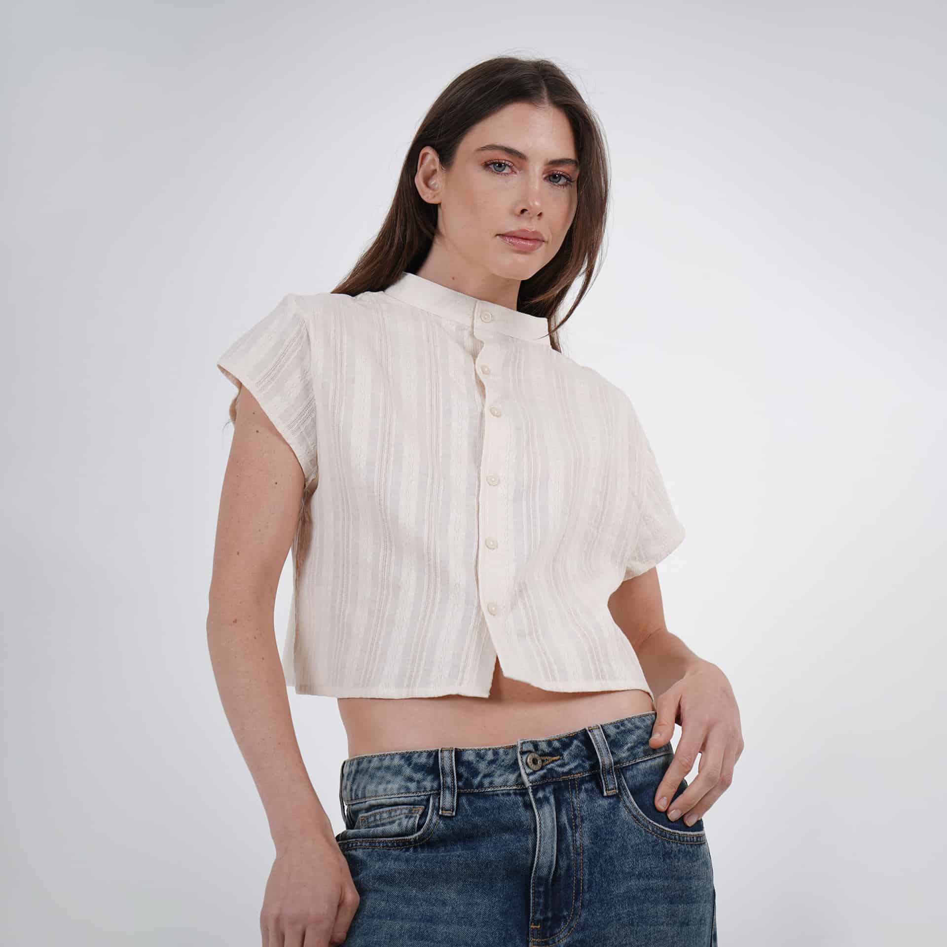 Blusa abierta cuello nerú manga corta doble función con textura - miniatura 1