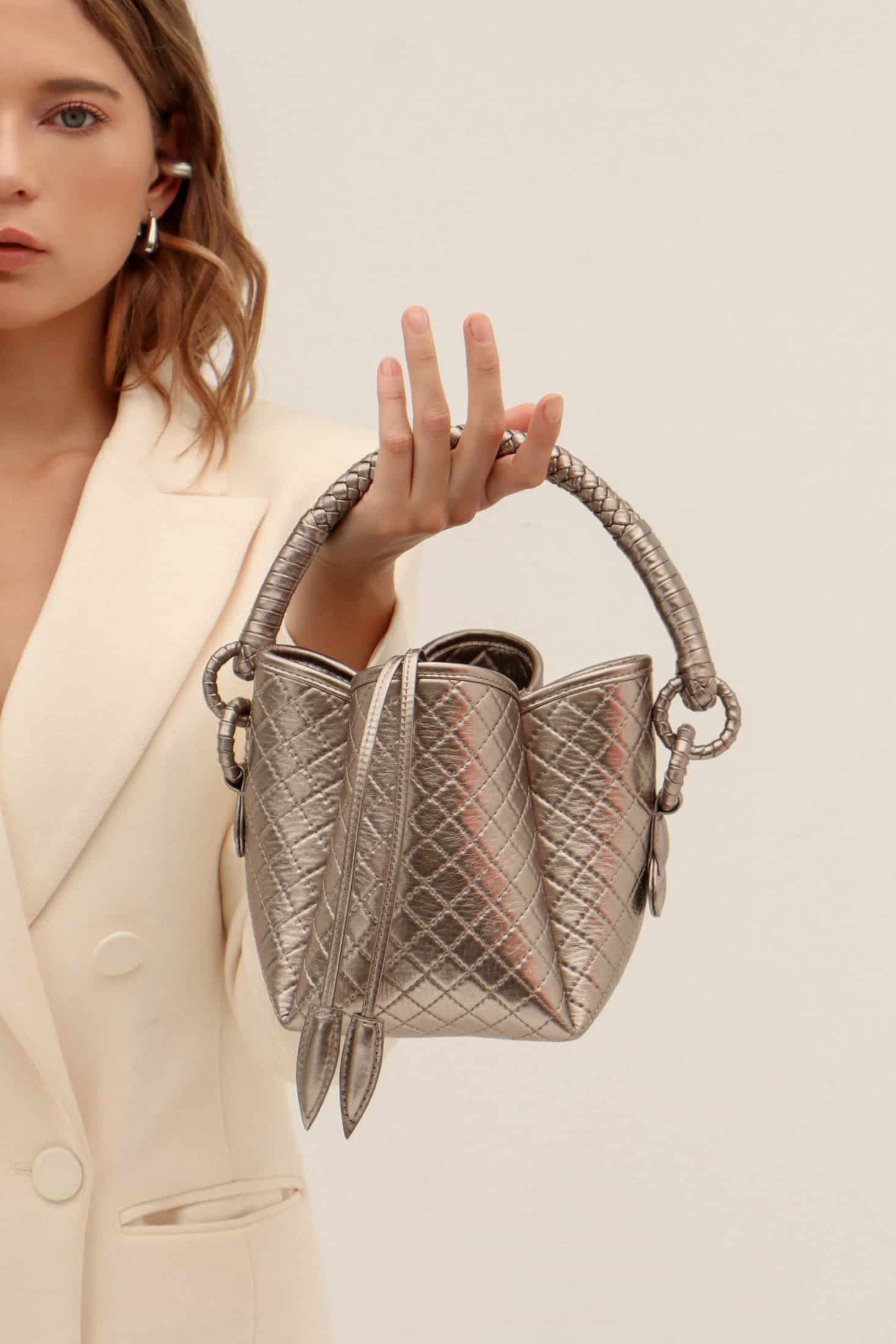 Tulip Mini Bucket Bag, Titanium. Limited Edition - miniatura 3