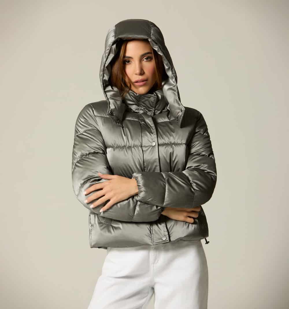 Chaqueta con capucha  acolchada - miniatura 1