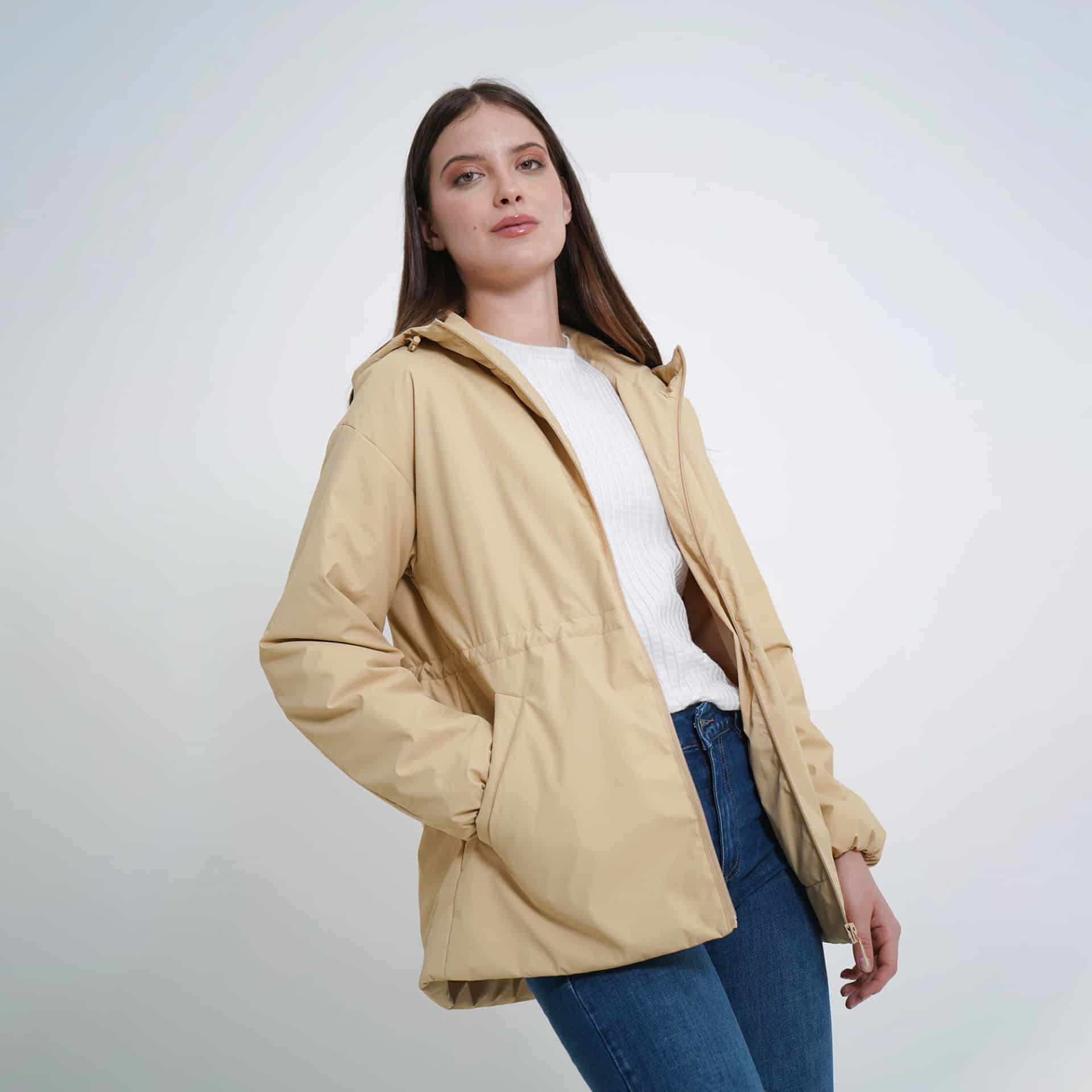 Chaqueta acolchada con capucha y ajuste en cintura - miniatura 1