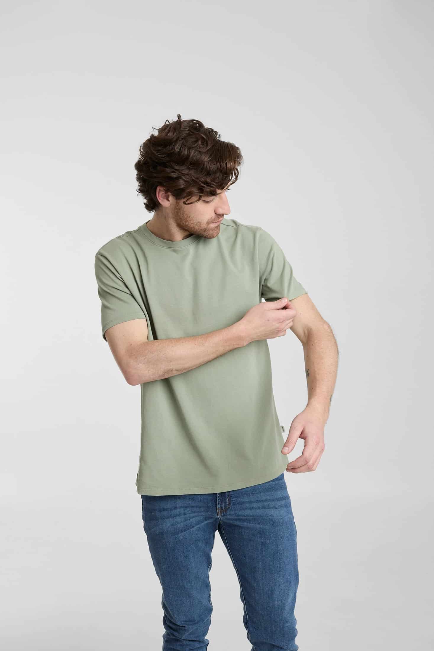 Camiseta básica verde - miniatura 4