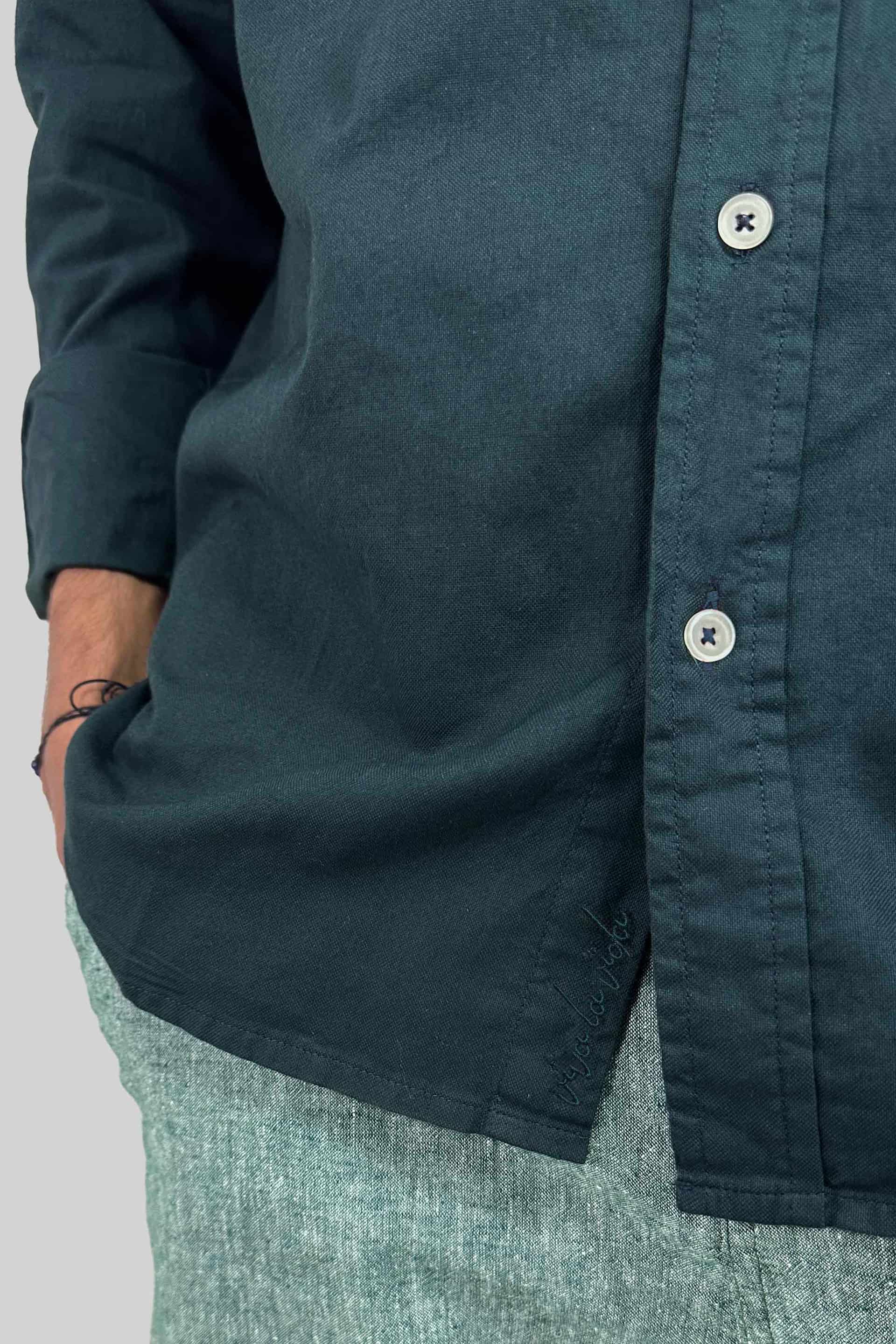 CAMISA OXFORD VERDE PETROLEO - miniatura 4