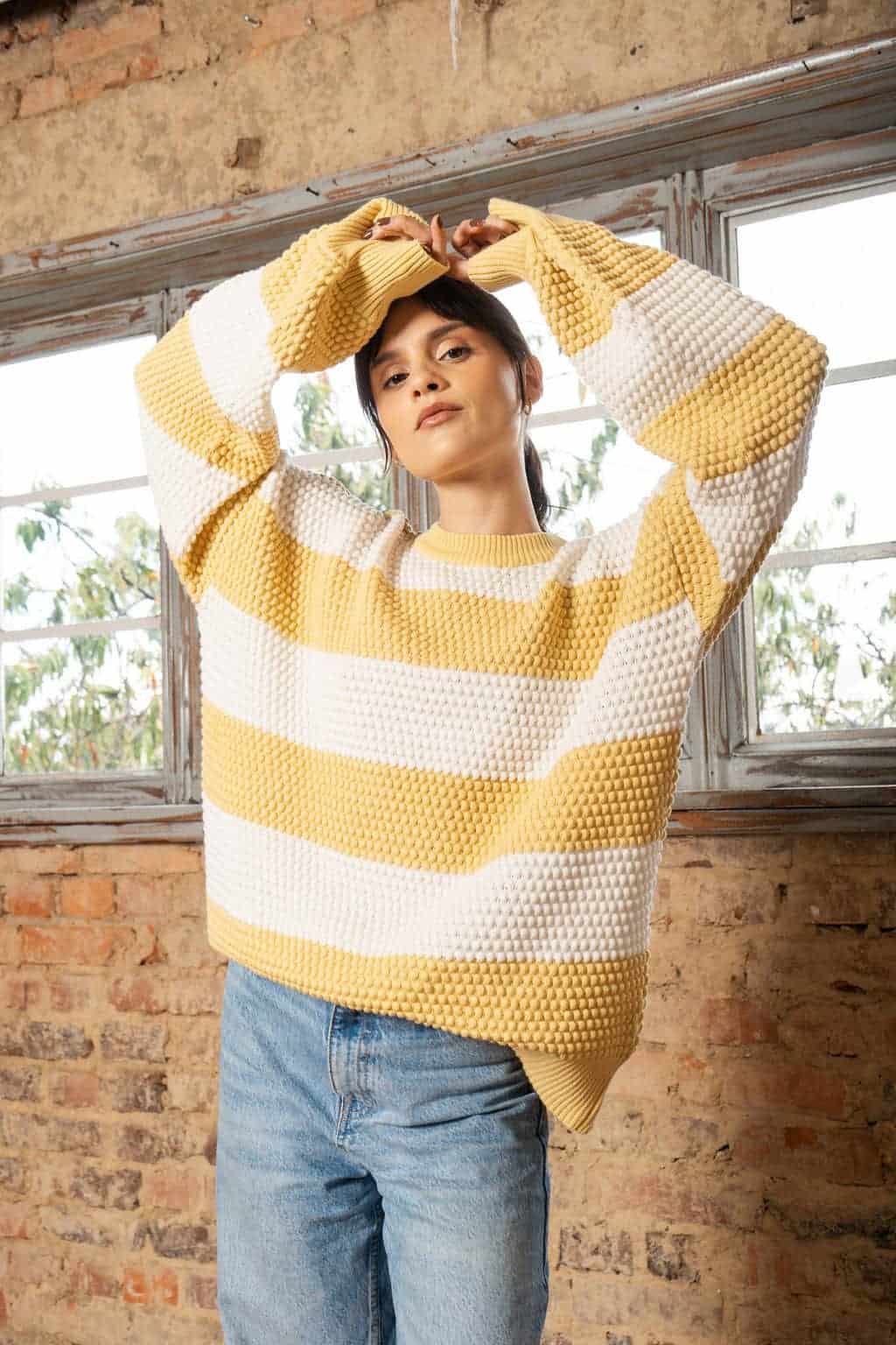 Sweater Bolitas Amarillo y Crudo - miniatura 2