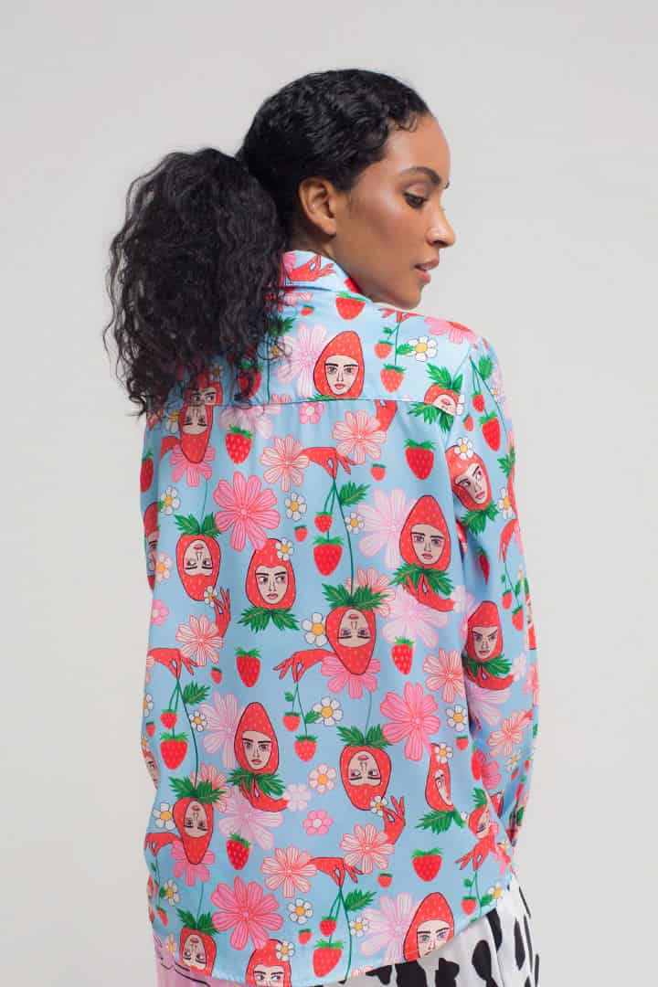 Camisa Manga Larga Unisex / Estampado Fresas con Crema - miniatura 3