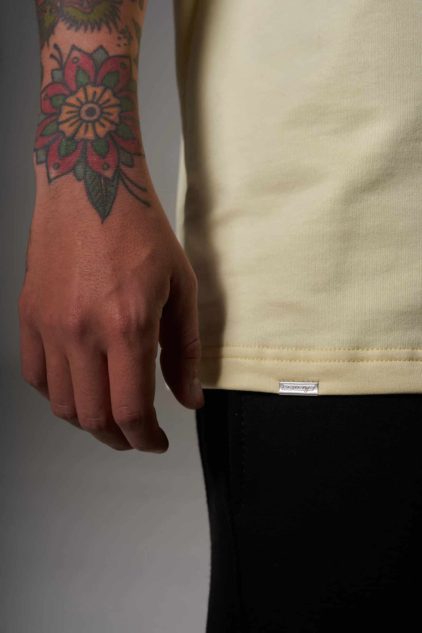 CAMISETA 300 GRAMOS 100% ALGODÓN AMARILLA - miniatura 4