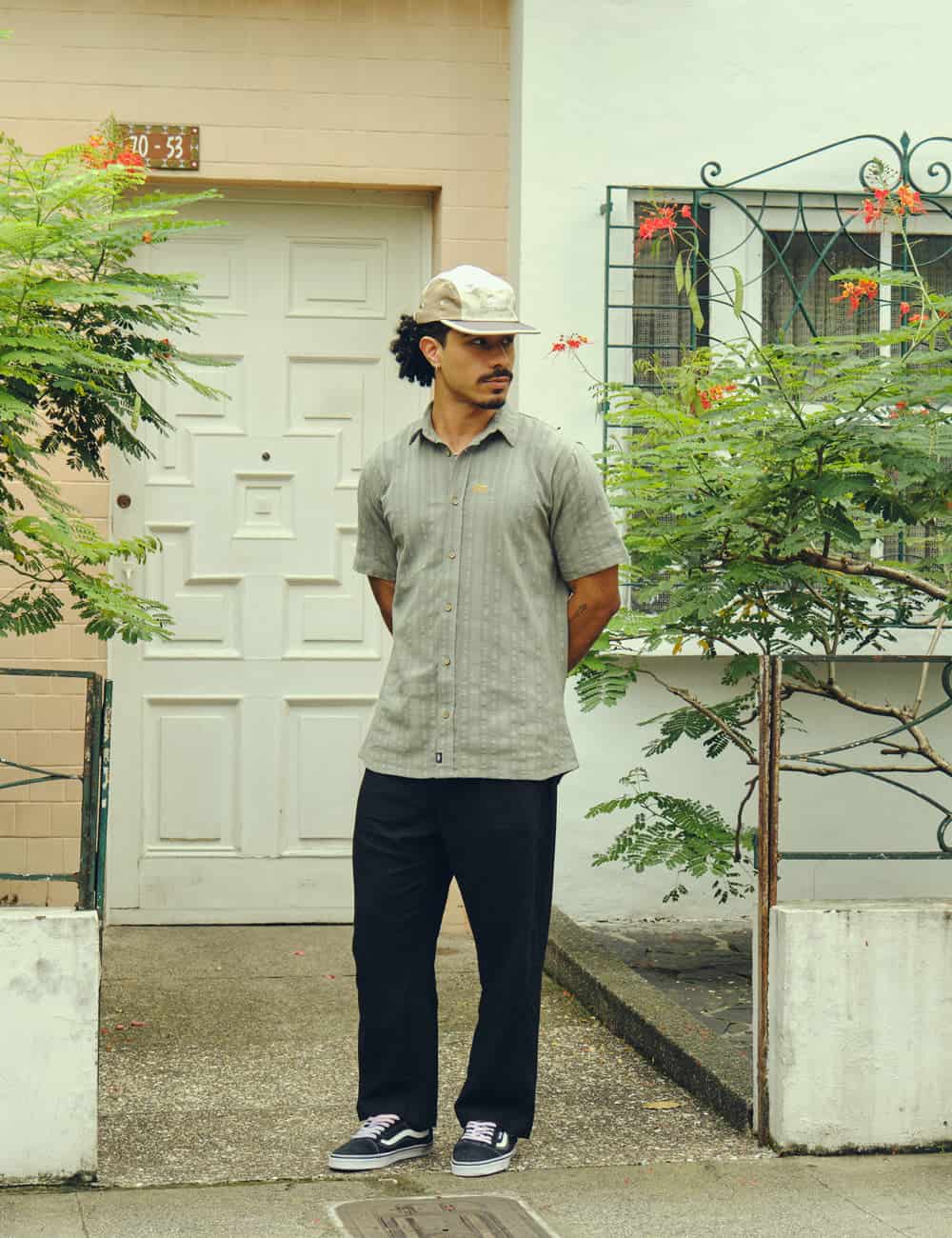 Camisa Regular Fit Espiritu verde pistacho Hombre - miniatura 3