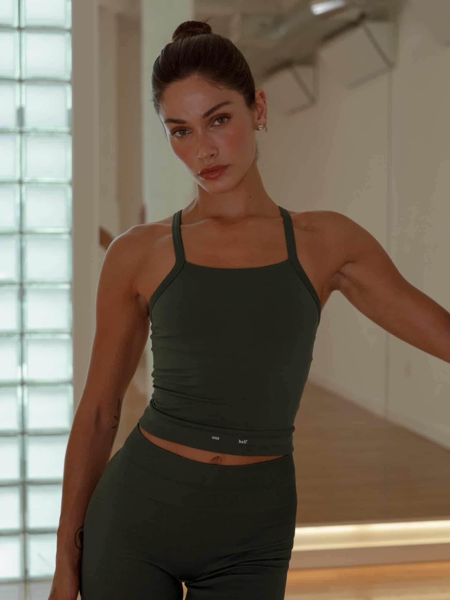 BOX SEAMLESS TANK TOP - PESTO - miniatura 1