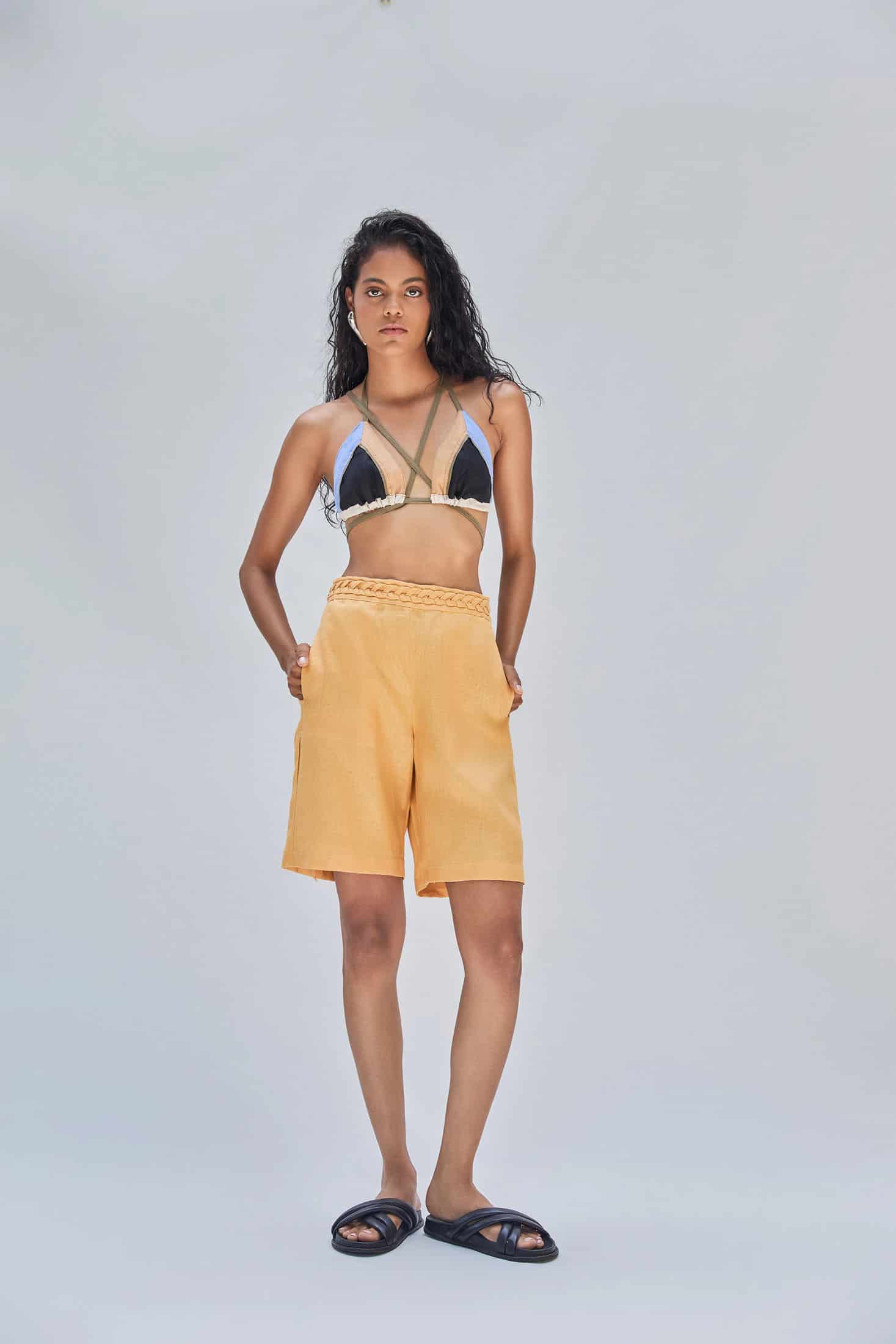 MEL WOMEN SHORTS GOLDEN - miniatura 3