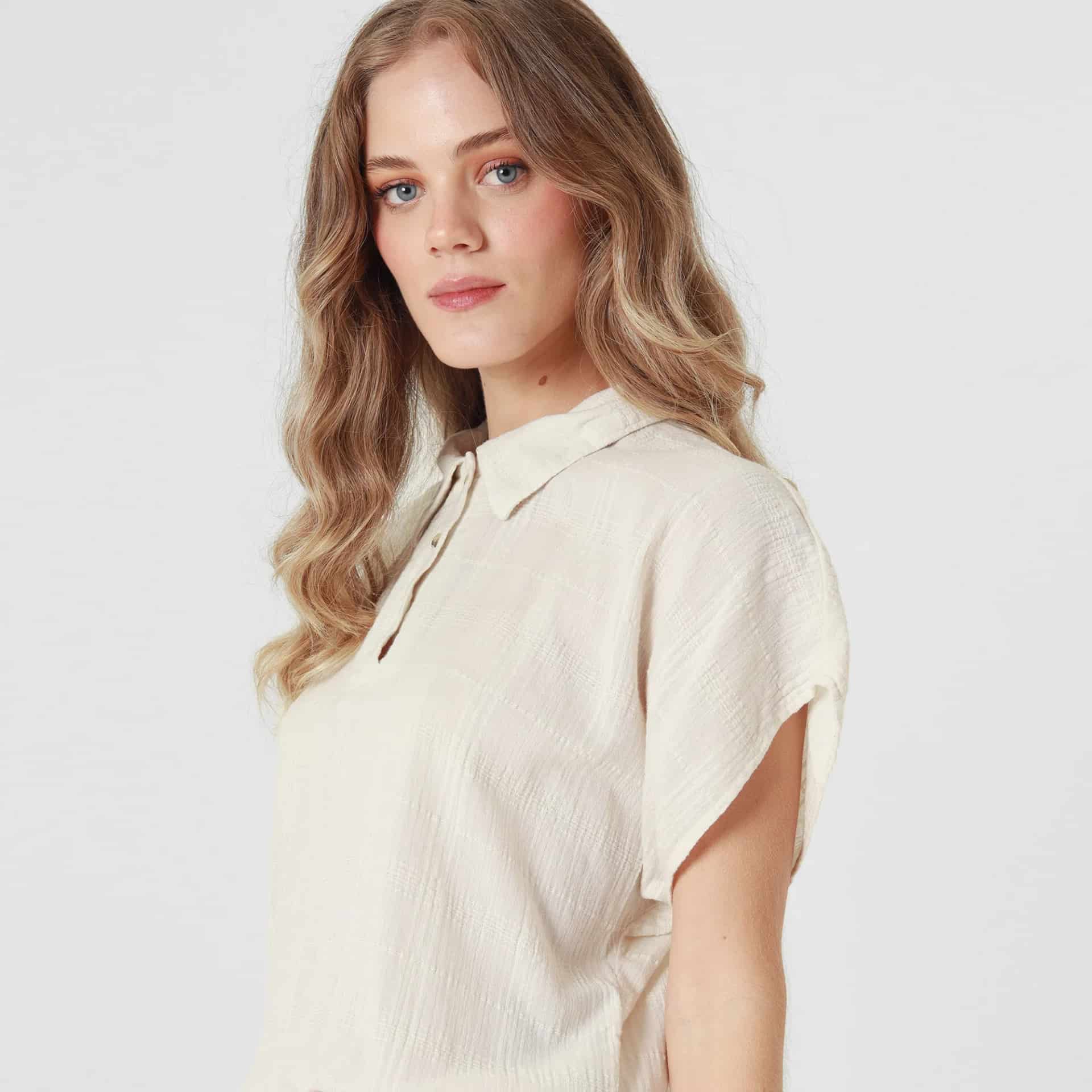 Blusa Cuello Sport Manga Corta - miniatura 4