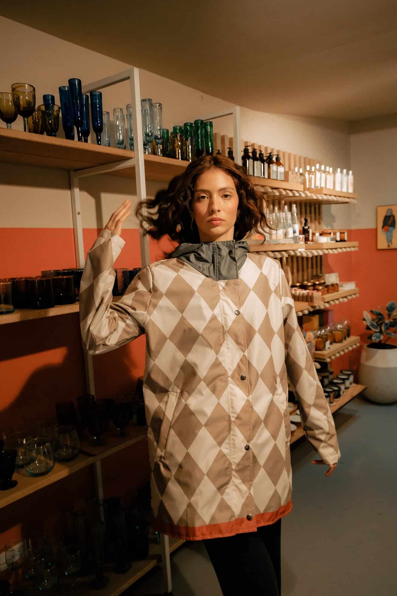 RAINCOAT TANGER (PRE-ORDER) - miniatura 3