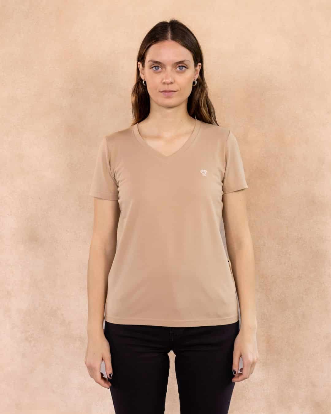 Camiseta Antimanchas Cuello V Arena - Talla Regular - miniatura 1