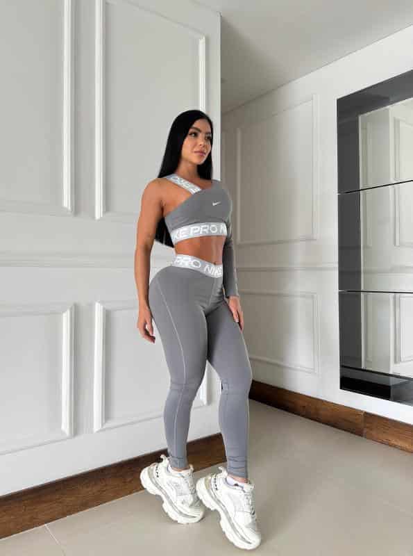 SET NIKE LEGGINS PLATEADO - miniatura 2