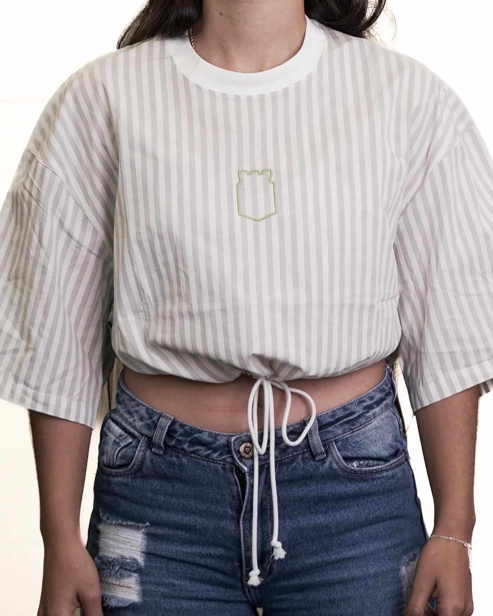 CAMISA BLANCA  RAYAS MUJER  NIKE - miniatura 9