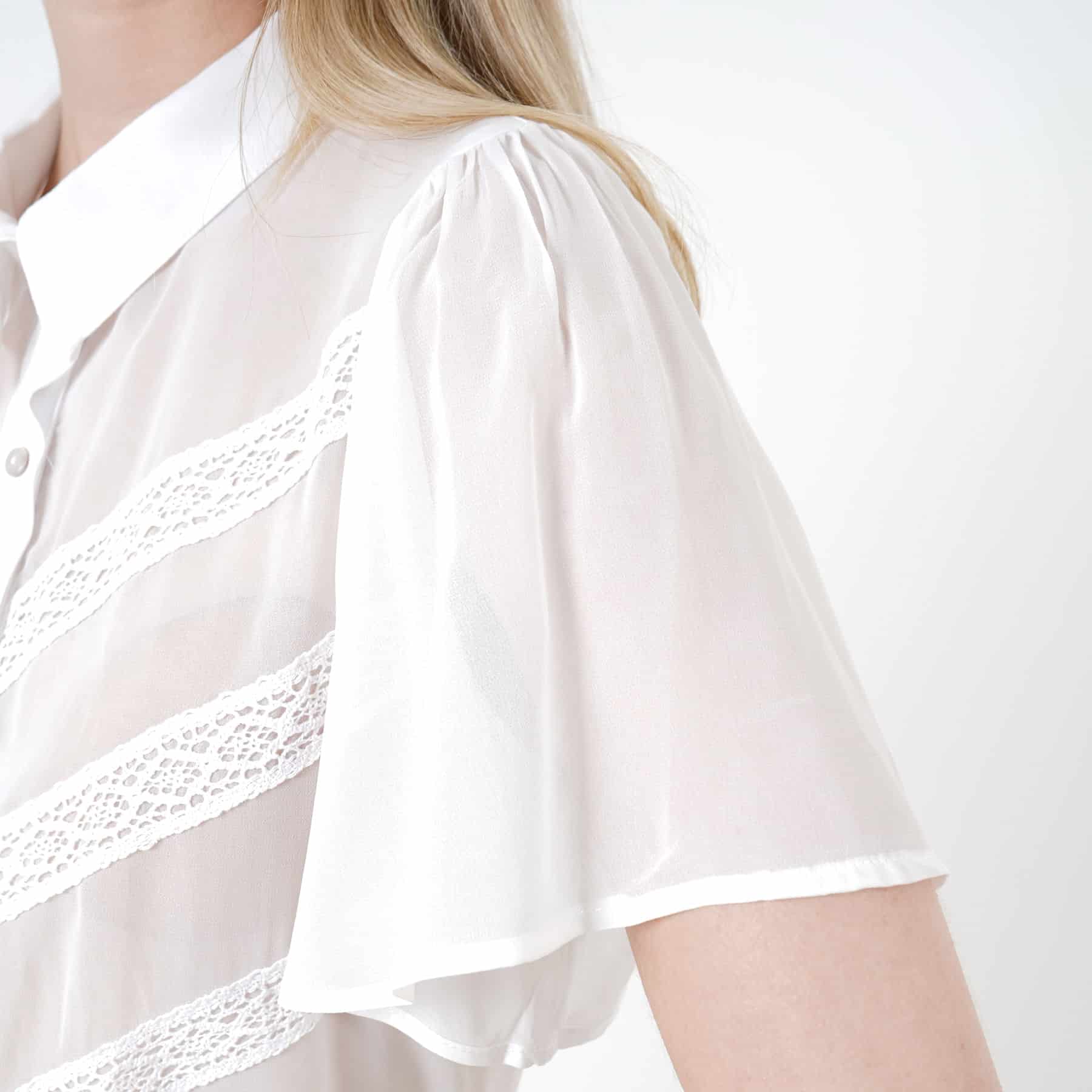 Blusa abierta cuello camisero manga corta bolero con encajes - miniatura 2