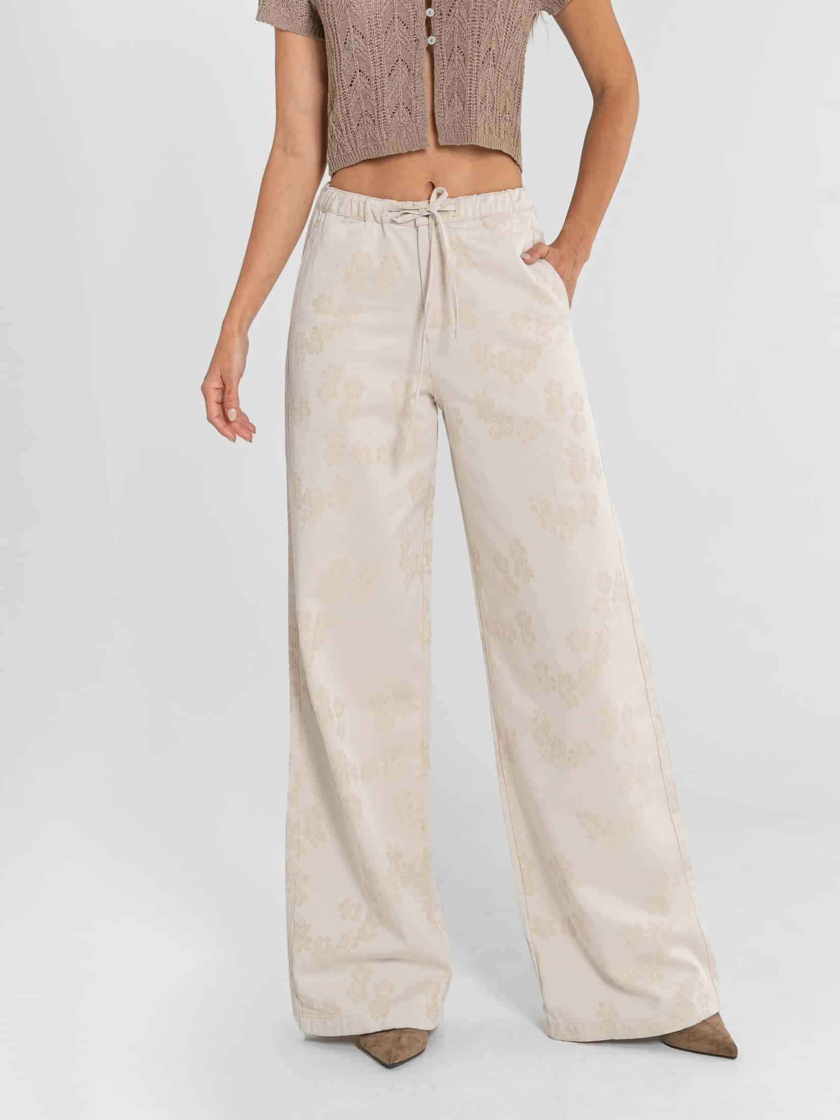 Ref: 0620407 Pantalón mom flare, rígido, tiro alto, detalle de tela bordada, pretina resortada,  tono natural - miniatura 1