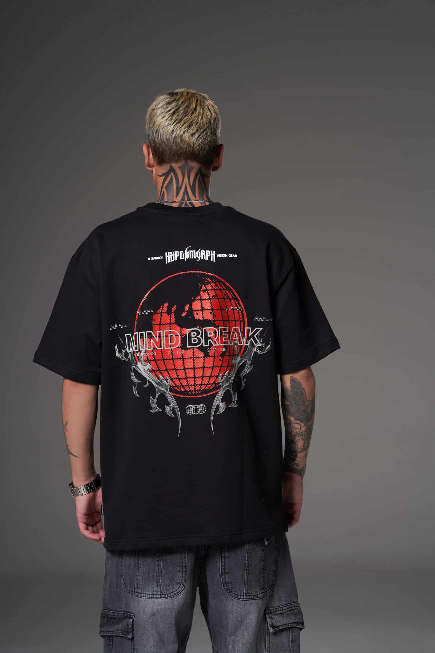T shirt hyper red world negra  300 gramos - miniatura 2