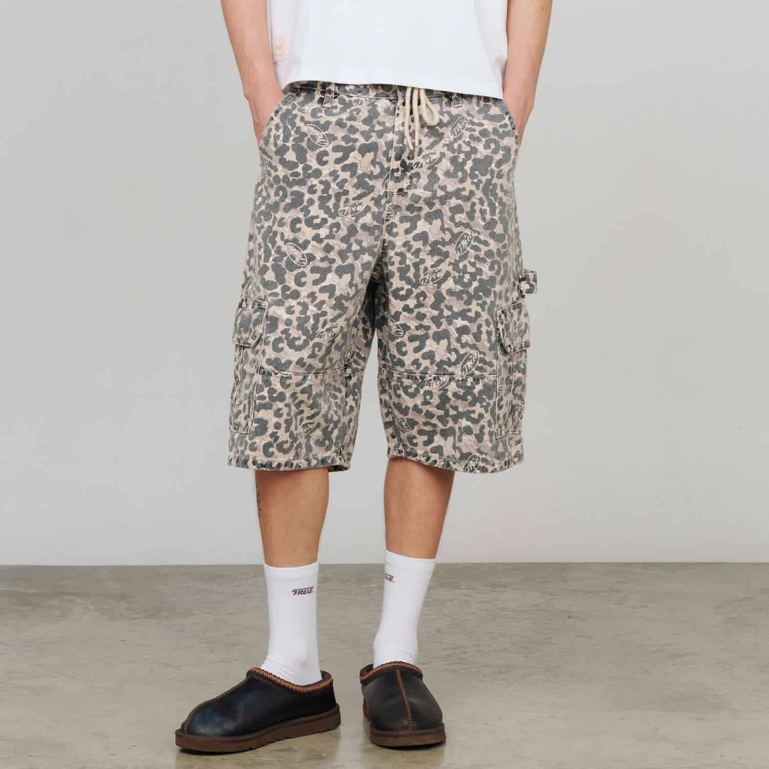 Intuition Leopard Cargo Jorts - Camel - miniatura 3