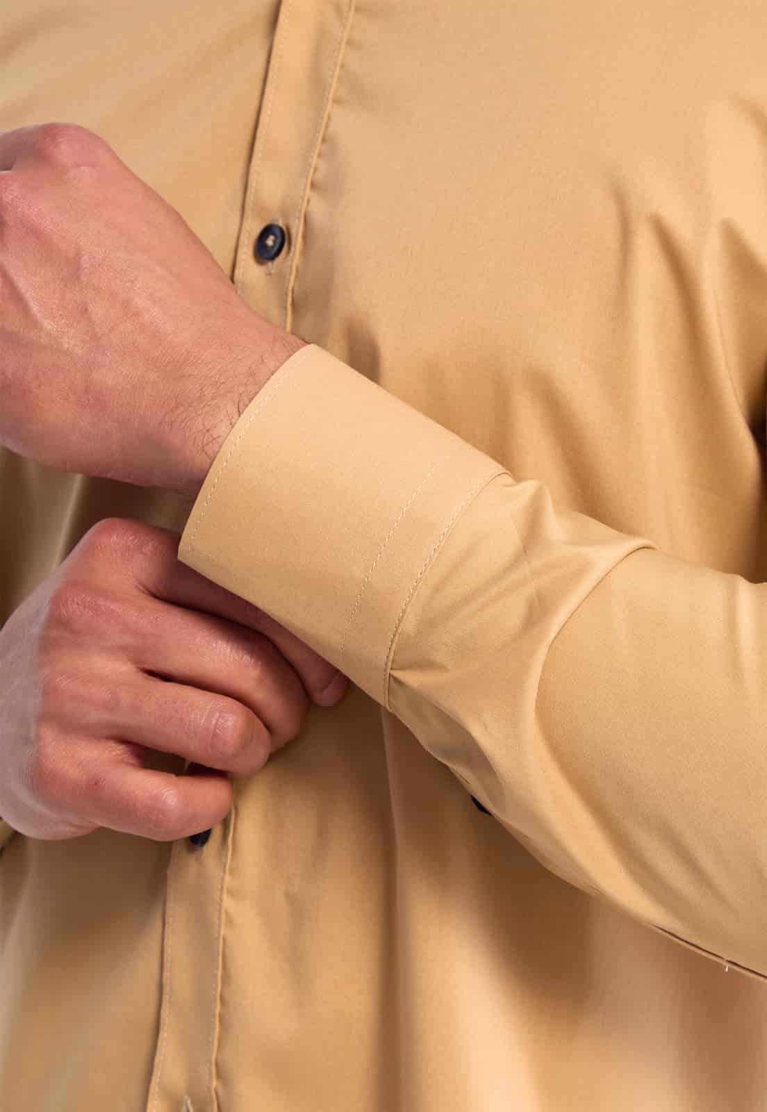 Camisa camel con botones en contraste azules - miniatura 6