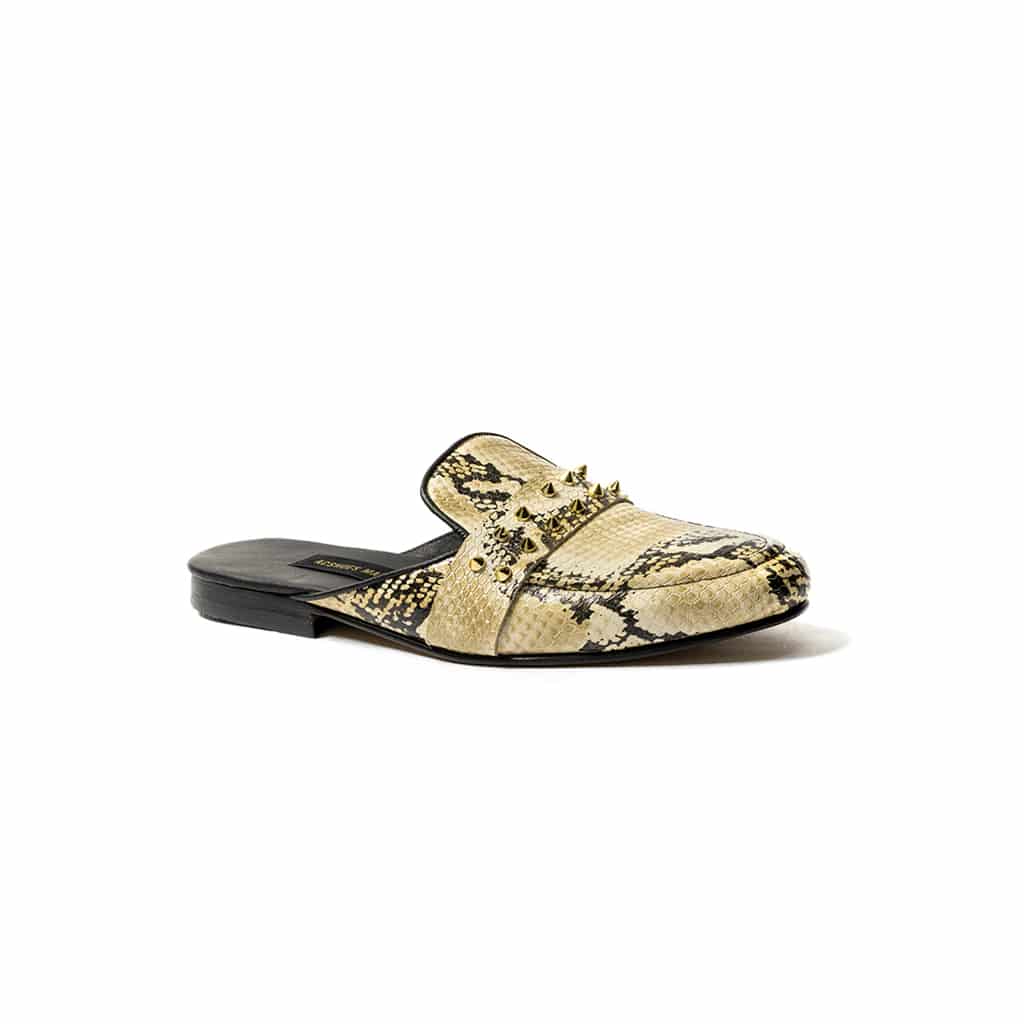 Loafer mules cuero grabado beige con puyas - miniatura 1