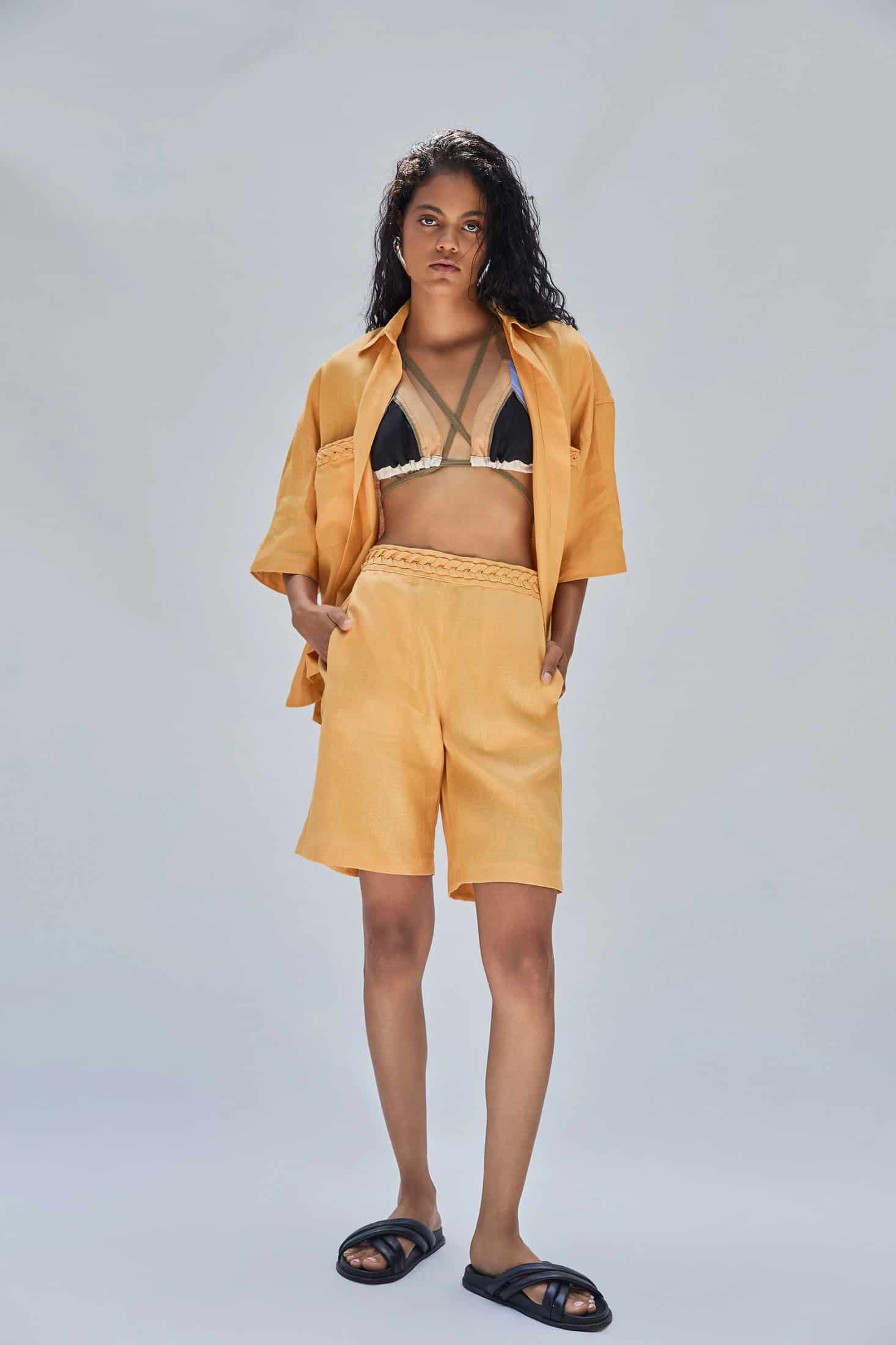 MEL WOMEN SHORTS GOLDEN - miniatura 2