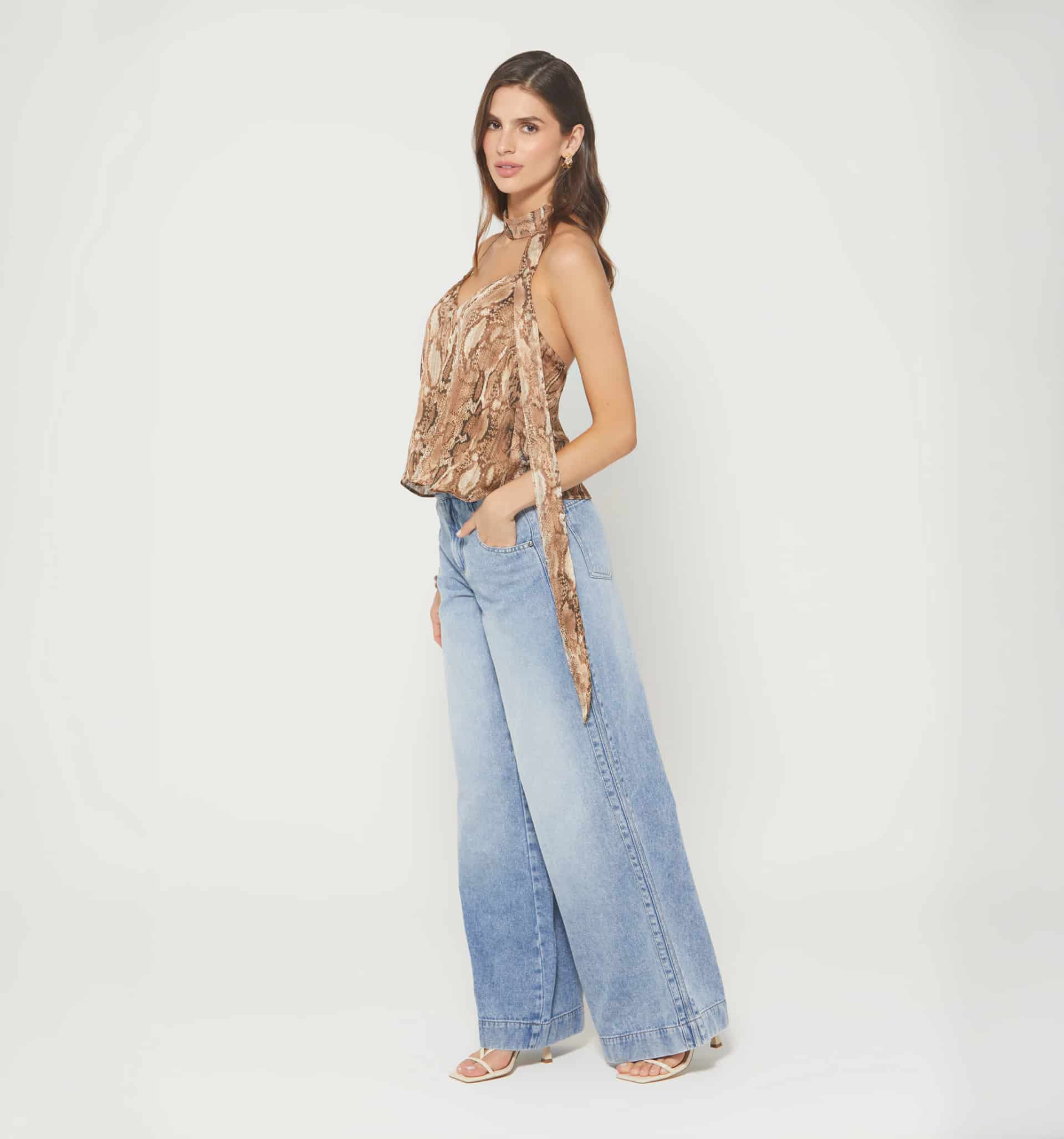Blusa cuello halter con estola - miniatura 6