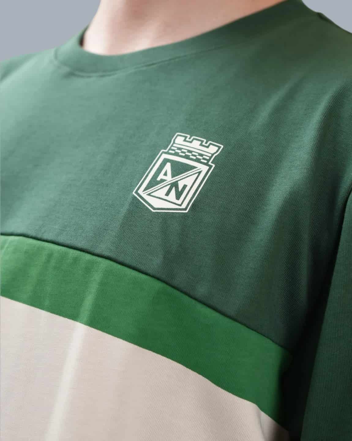 CAMISETA VERDE ESCUDO - miniatura 4