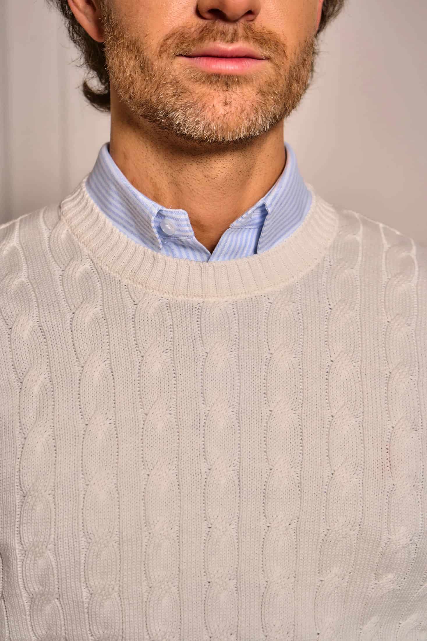 Suéter trenzado cuello redondo Hombre Hueso - miniatura 2