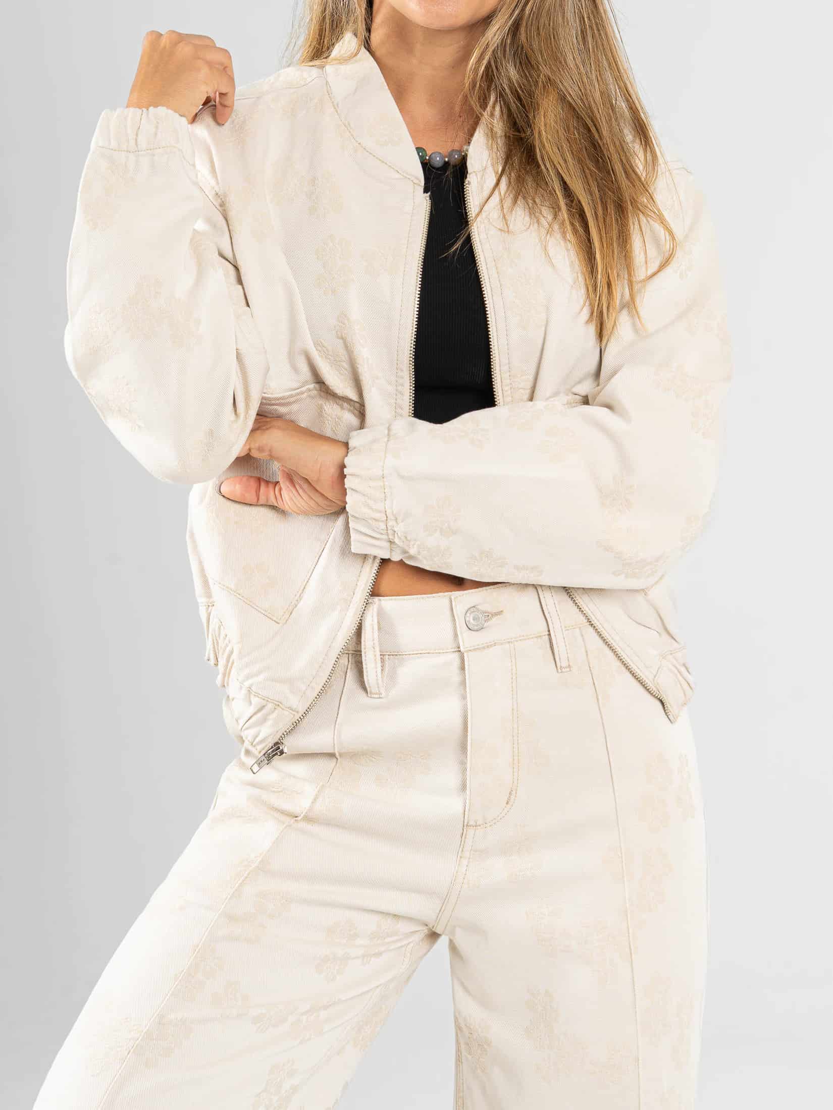 Ref: 0620473 Chaqueta, rígida, detalle de tela bordada, con bolsillos delanteros, tono natural - miniatura 2