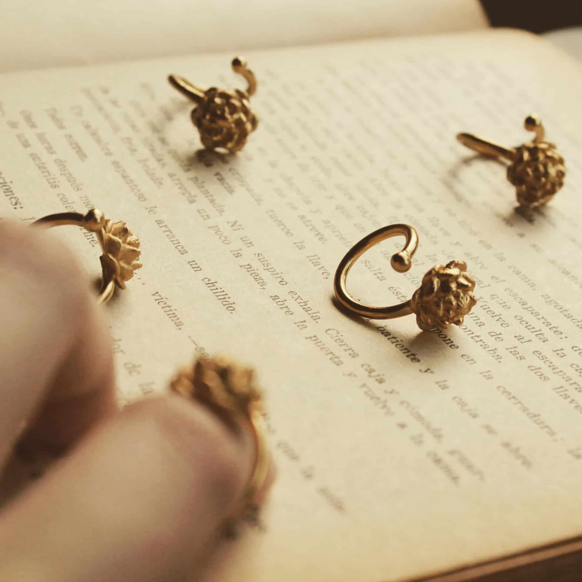 Anillo con flor de loto pequeña - miniatura 6