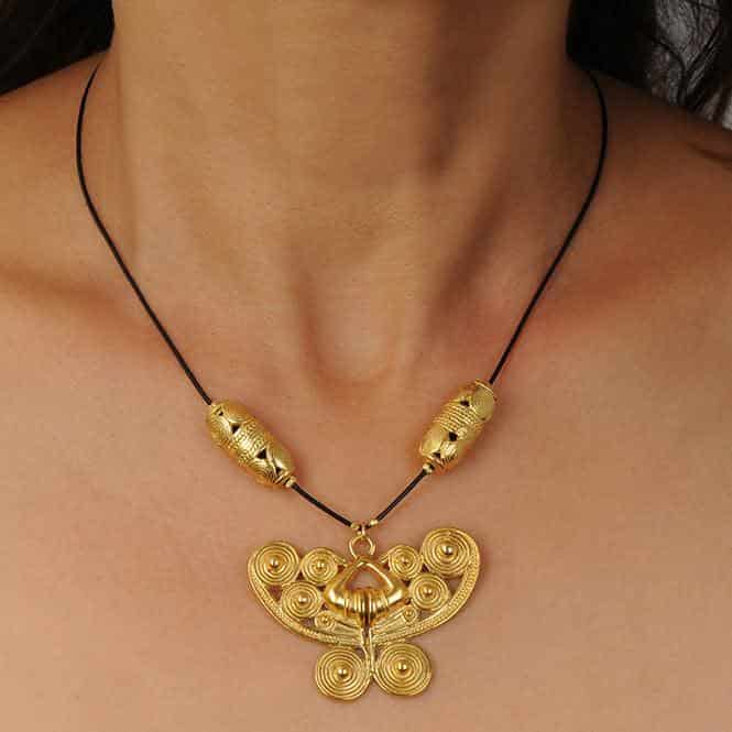Collar Cuero Negro y Dije Grande Nariguera Mariposa Tairona - miniatura 2
