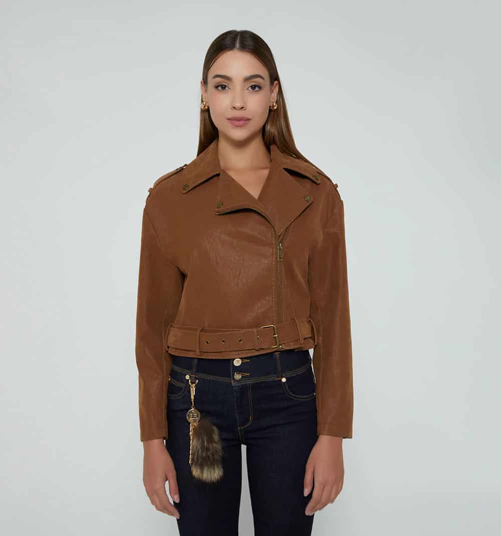Chaqueta biker con cinturon - miniatura 13