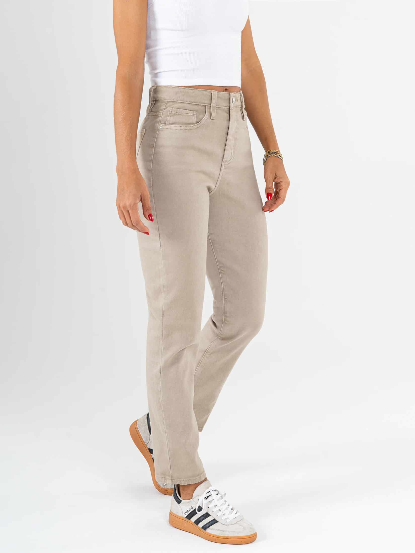 Ref: 069851 Pantalón mom fit stretch, tiro alto, tono arena. - miniatura 3