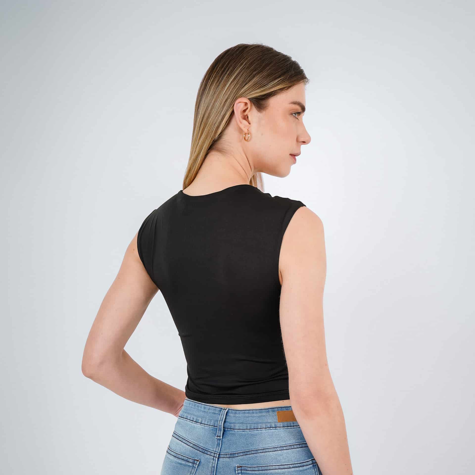 Camiseta crop básica cuello redondo manga sisa - miniatura 14