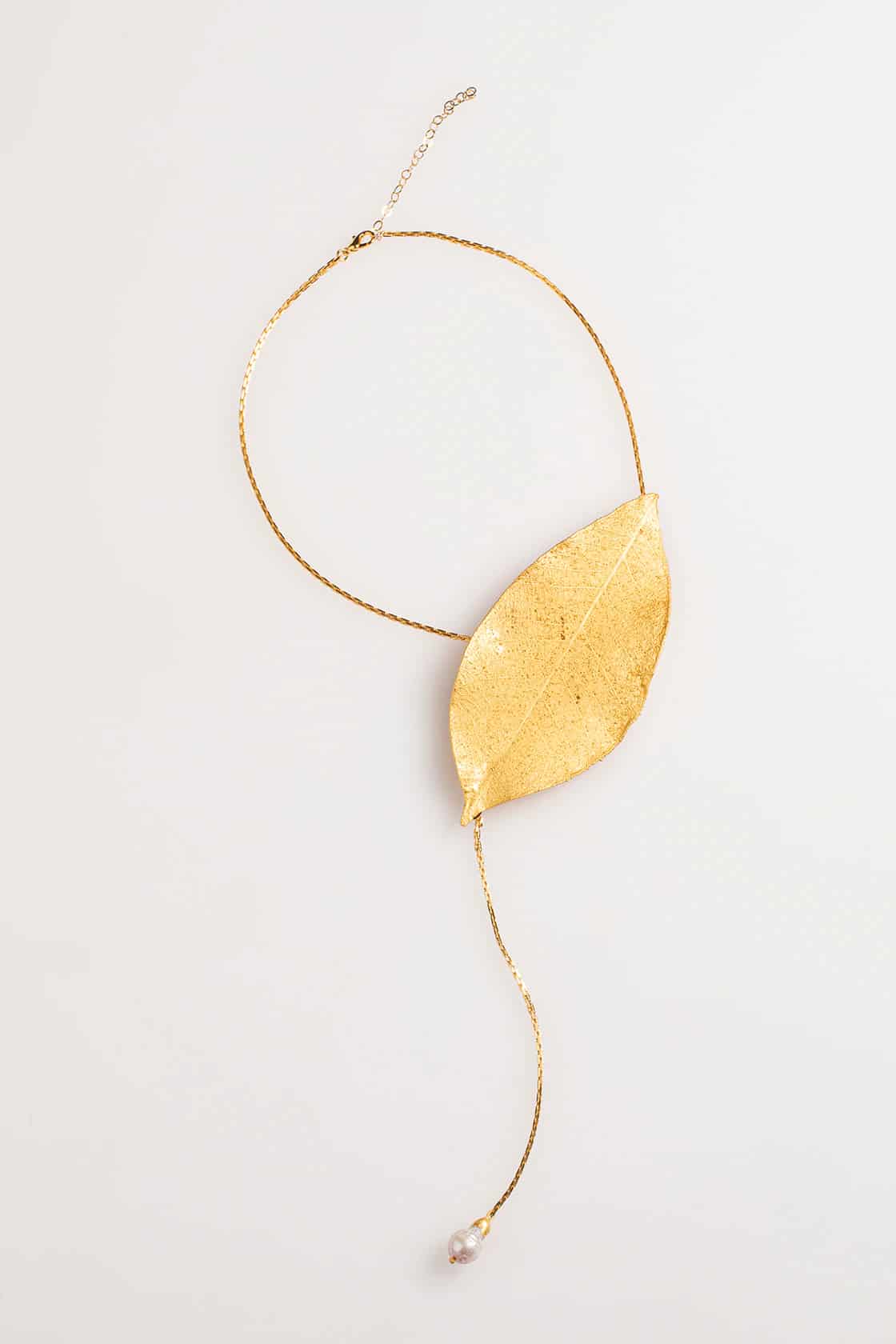 GUM BY TREE LEAF AND PEARL NECKLACE - miniatura 1