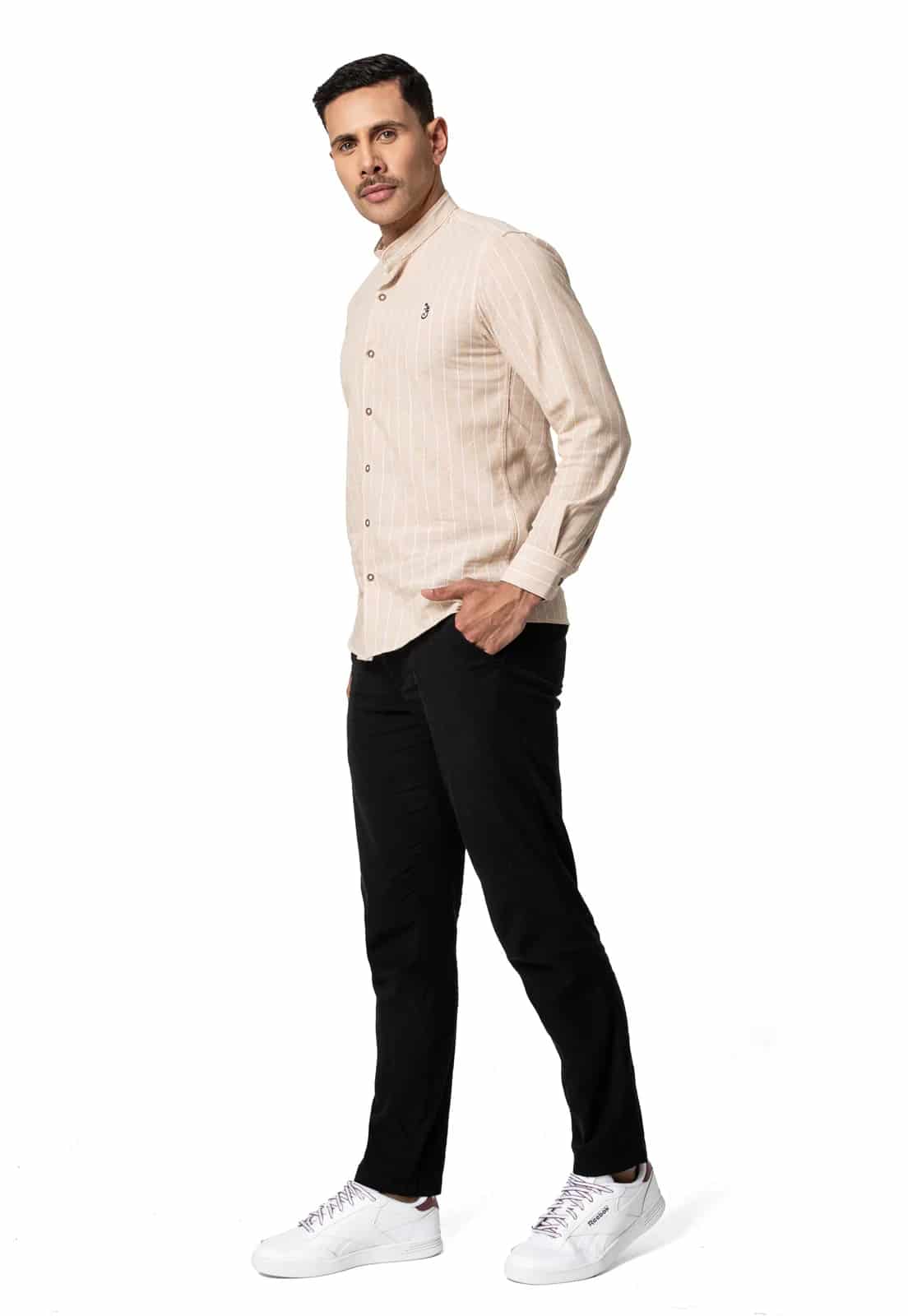 Camisa en Lino verde cuello neru a rayas - miniatura 12