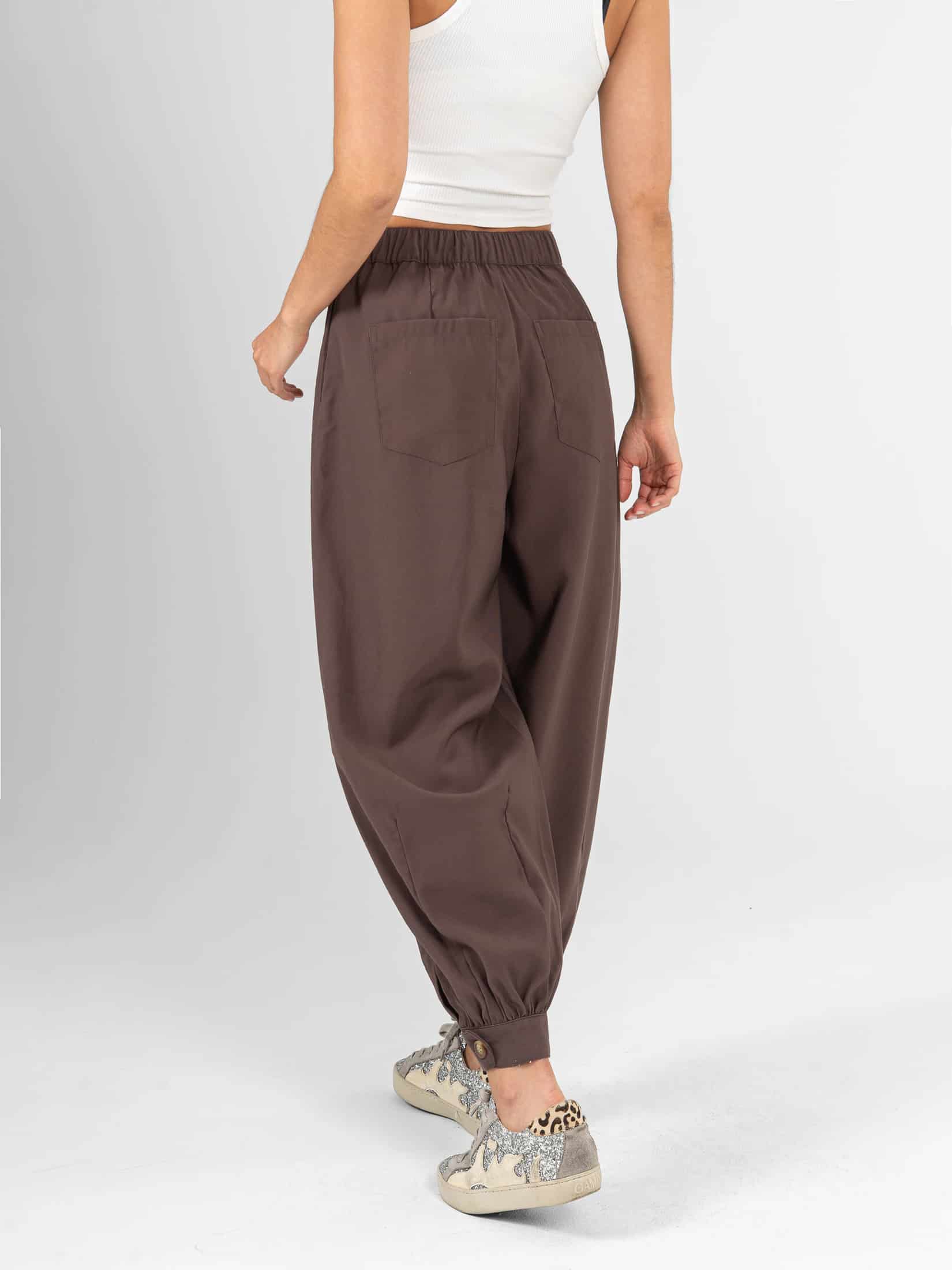 Ref: 0620540 Pantalón wide leg, tejido plano liviano, tiro alto, detalle en bota, tono café - miniatura 2