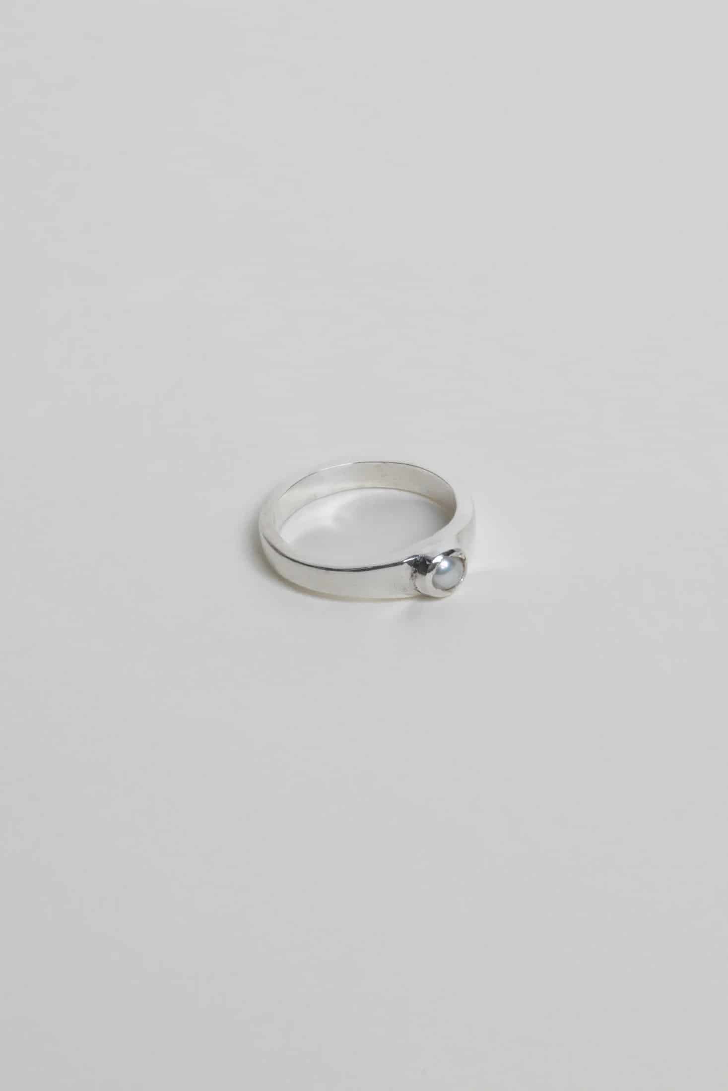 CLOUD RING WITH NATURAL PEARL - miniatura 2