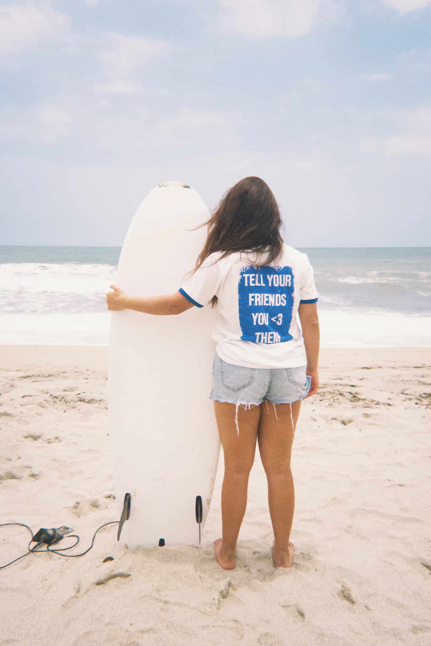 Camiseta "Tell your friends you <3 them" - miniatura 4